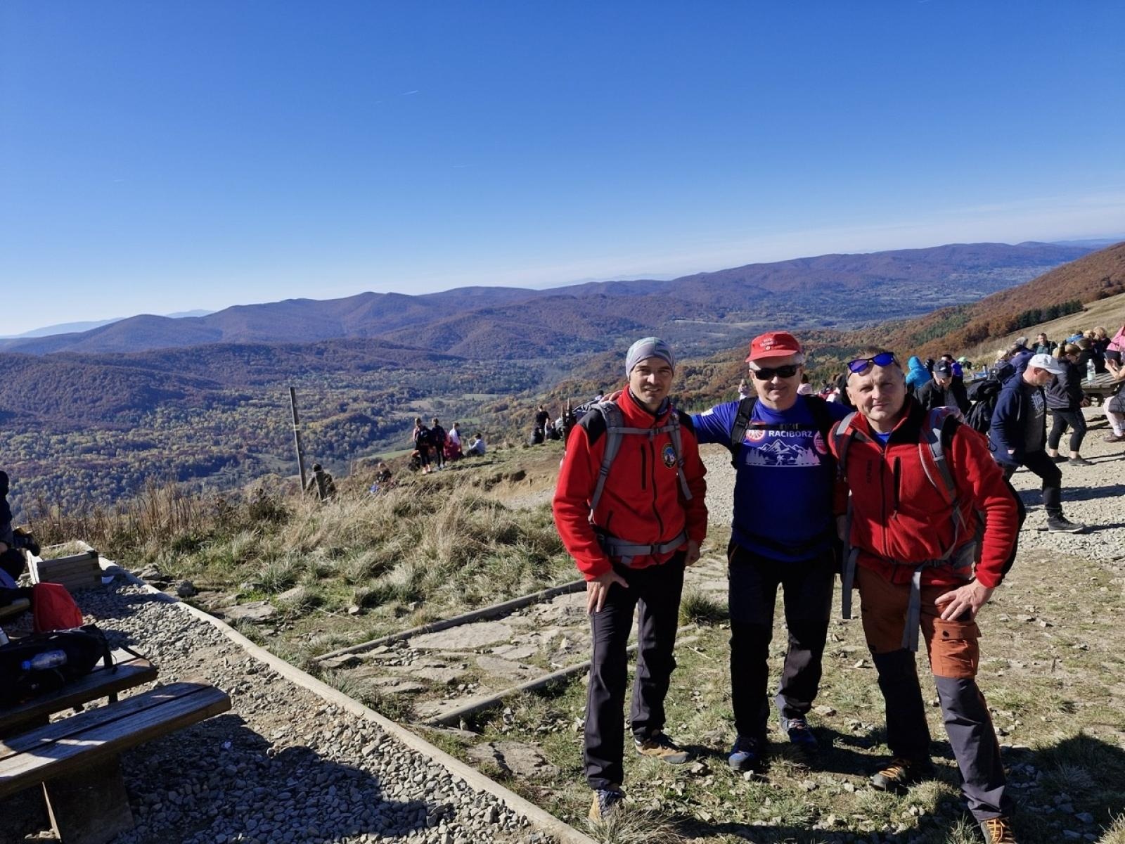 Zdjęcie w galerii na portalu naszraciborz.pl: Wyprawa na Tarnicę: jesienne wędrówki z PTTK Racibórz wiadomości z regionu