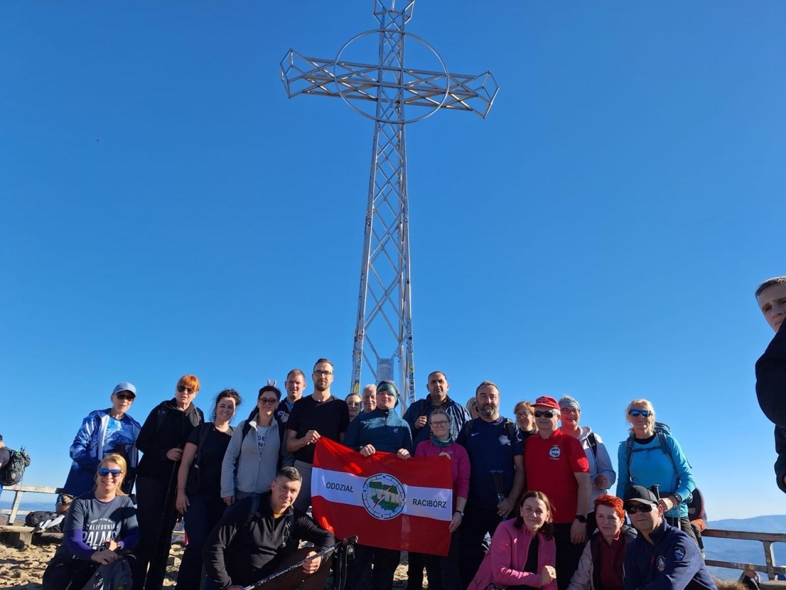 Zdjęcie w galerii na portalu naszraciborz.pl: Wyprawa na Tarnicę: jesienne wędrówki z PTTK Racibórz wiadomości z regionu