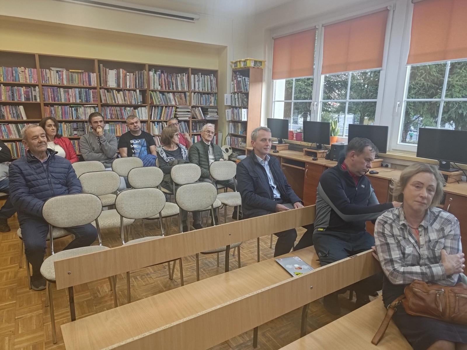 Zdjęcie w galerii na portalu naszraciborz.pl: Prezydent Raciborza spotkał się z mieszkańcami Ocic. Dzielnica potrzebuje zbiornika przeciwpowodziowego wiadomości z regionu