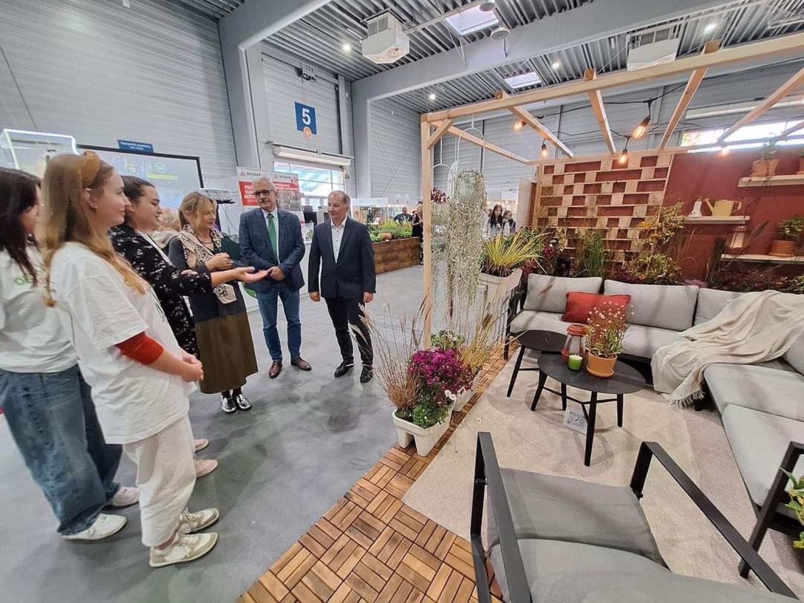 Zdjęcie w galerii na portalu naszraciborz.pl: Raciborzanka w finale ogólnopolskiego konkursu ogrodniczego Inspiracje-Aranżacje 2024 wiadomości z regionu