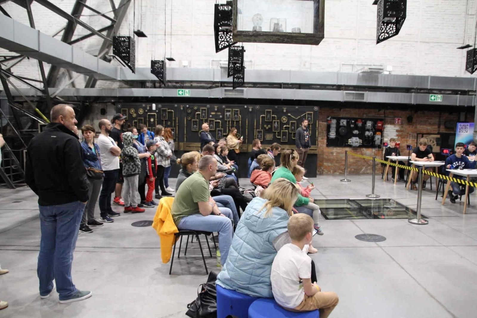 Zdjęcie w galerii na portalu naszraciborz.pl: Ignacy ponownie ugości mistrzów speedcubingu wiadomości z regionu