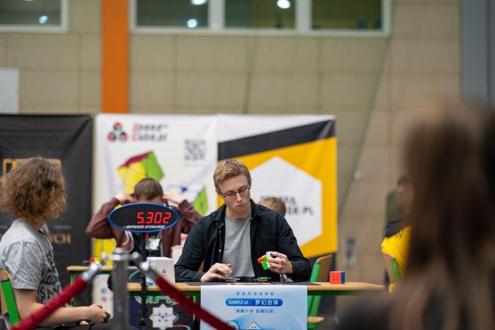 Zdjęcie w galerii na portalu naszraciborz.pl: Ignacy ponownie ugości mistrzów speedcubingu wiadomości z regionu