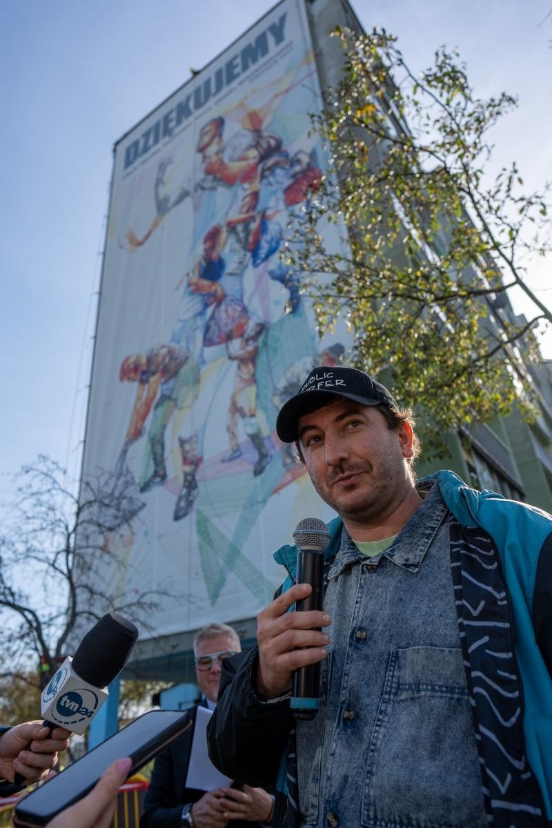 Zdjęcie w galerii na portalu naszraciborz.pl: Mural wdzięczności we Wrocławiu: raciborzanin oddaje hołd bohaterom powodzi wiadomości z regionu