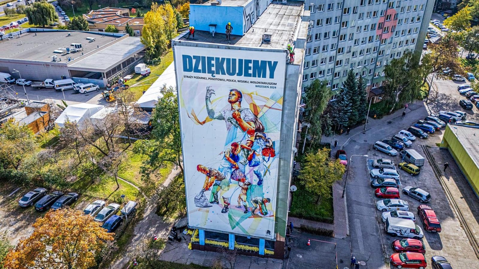 Zdjęcie w galerii na portalu naszraciborz.pl: Mural wdzięczności we Wrocławiu: raciborzanin oddaje hołd bohaterom powodzi wiadomości z regionu