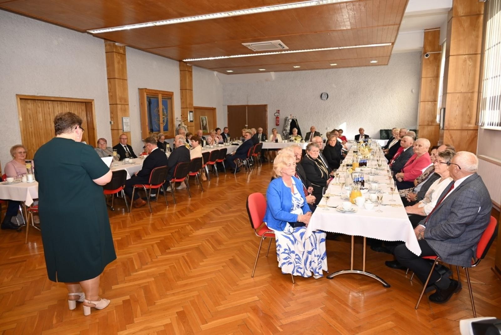 Zdjęcie w galerii na portalu naszraciborz.pl: Blisko trzydzieści par świętowało złote gody w Krzyżanowicach wiadomości z regionu