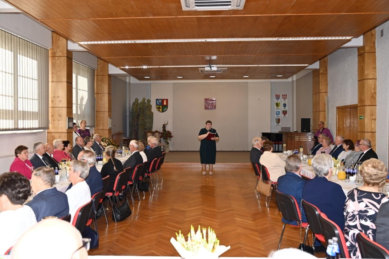 Zdjęcie w galerii na portalu naszraciborz.pl: Blisko trzydzieści par świętowało złote gody w Krzyżanowicach wiadomości z regionu