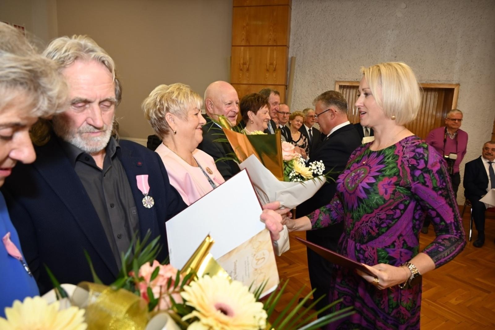 Zdjęcie w galerii na portalu naszraciborz.pl: Blisko trzydzieści par świętowało złote gody w Krzyżanowicach wiadomości z regionu