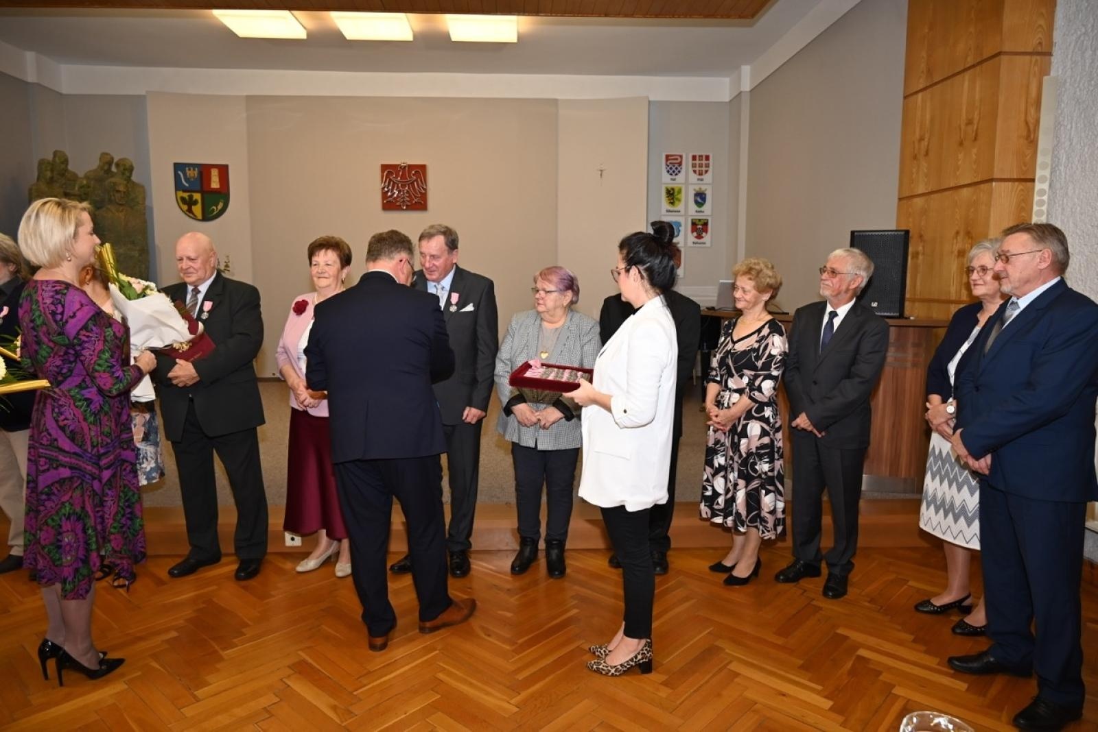 Zdjęcie w galerii na portalu naszraciborz.pl: Blisko trzydzieści par świętowało złote gody w Krzyżanowicach wiadomości z regionu