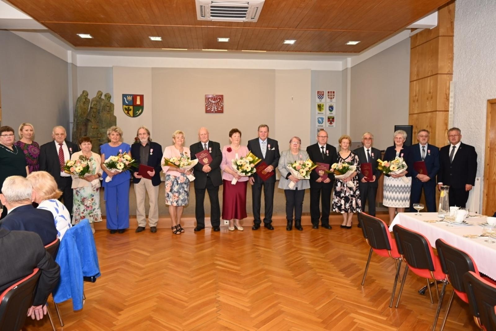 Zdjęcie w galerii na portalu naszraciborz.pl: Blisko trzydzieści par świętowało złote gody w Krzyżanowicach wiadomości z regionu