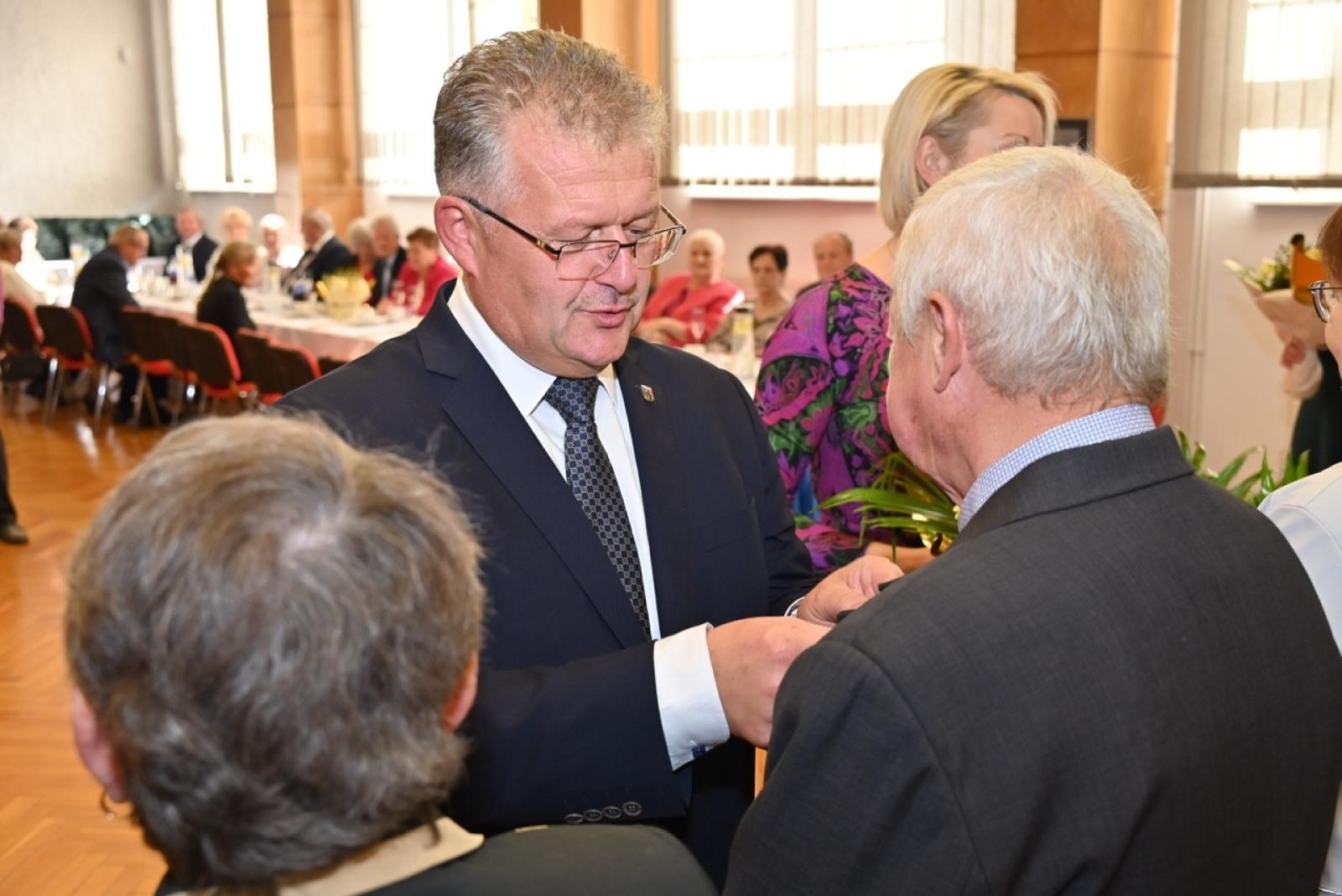 Zdjęcie w galerii na portalu naszraciborz.pl: Blisko trzydzieści par świętowało złote gody w Krzyżanowicach wiadomości z regionu