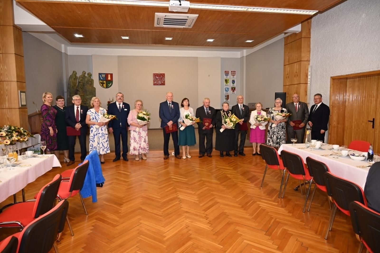 Zdjęcie w galerii na portalu naszraciborz.pl: Blisko trzydzieści par świętowało złote gody w Krzyżanowicach wiadomości z regionu