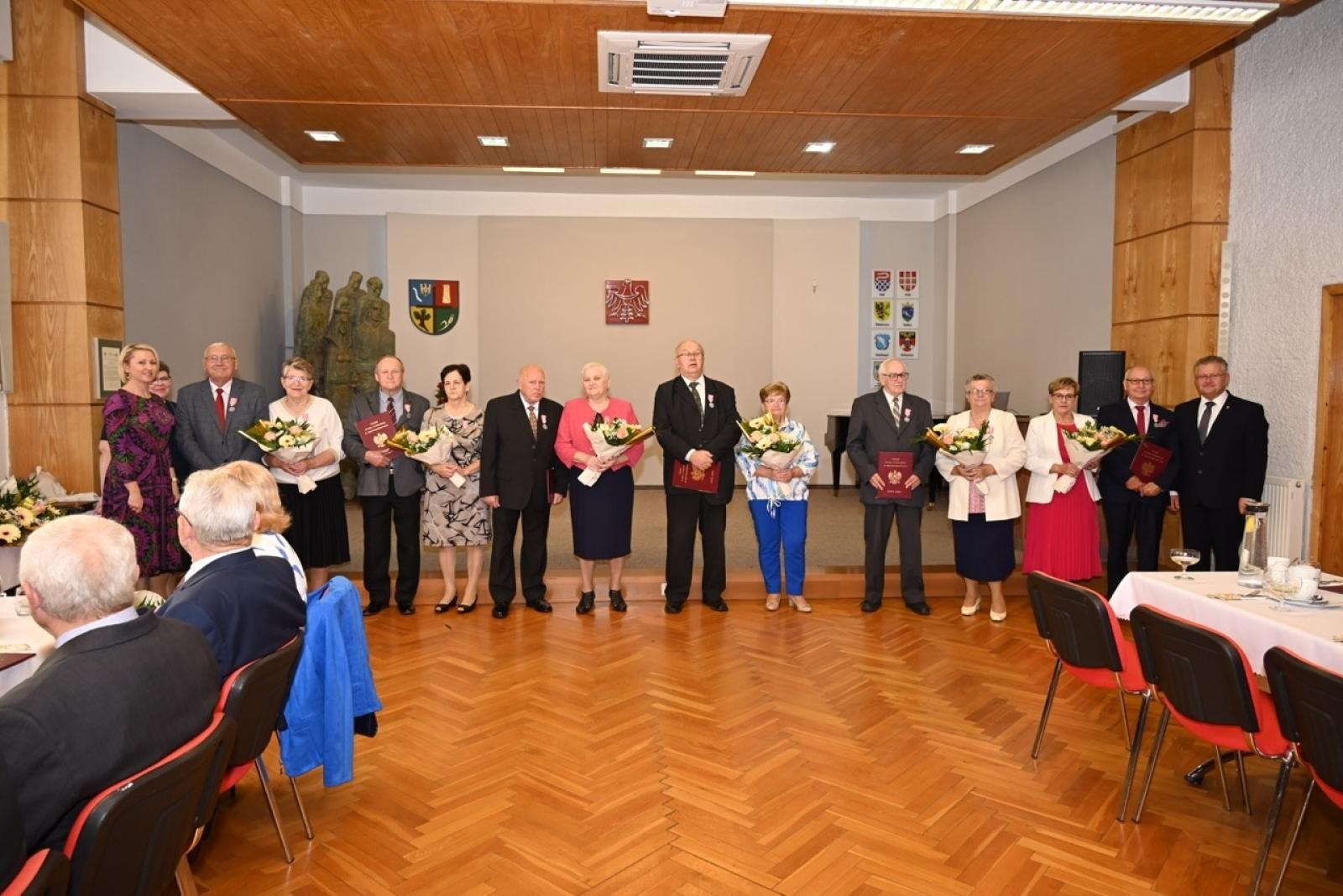 Zdjęcie w galerii na portalu naszraciborz.pl: Blisko trzydzieści par świętowało złote gody w Krzyżanowicach wiadomości z regionu