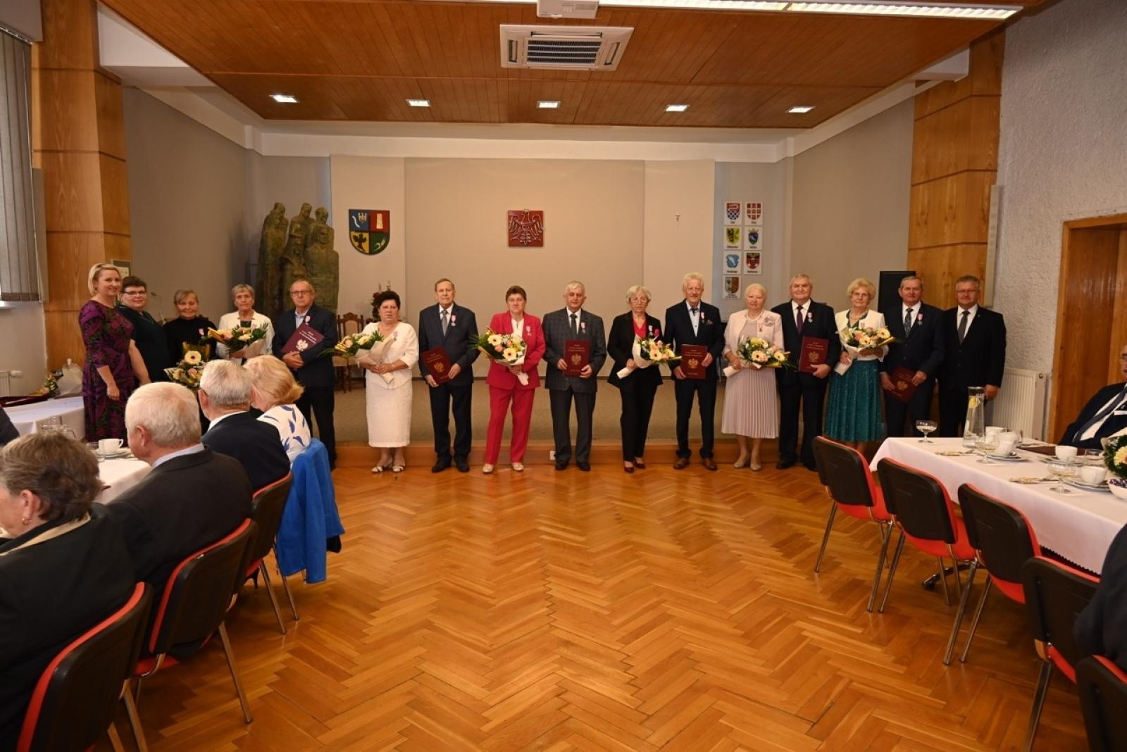 Zdjęcie w galerii na portalu naszraciborz.pl: Blisko trzydzieści par świętowało złote gody w Krzyżanowicach wiadomości z regionu