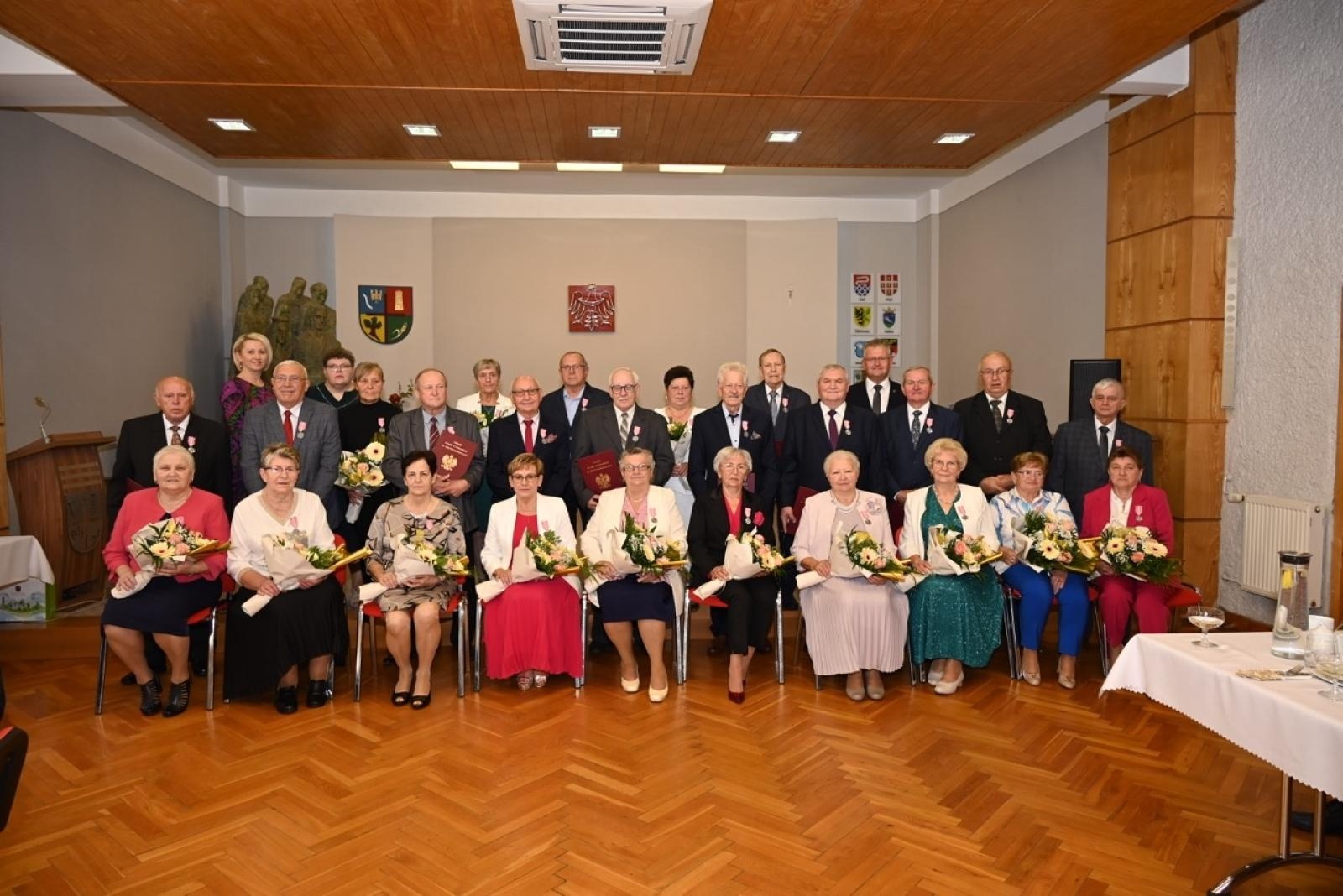 Zdjęcie w galerii na portalu naszraciborz.pl: Blisko trzydzieści par świętowało złote gody w Krzyżanowicach wiadomości z regionu