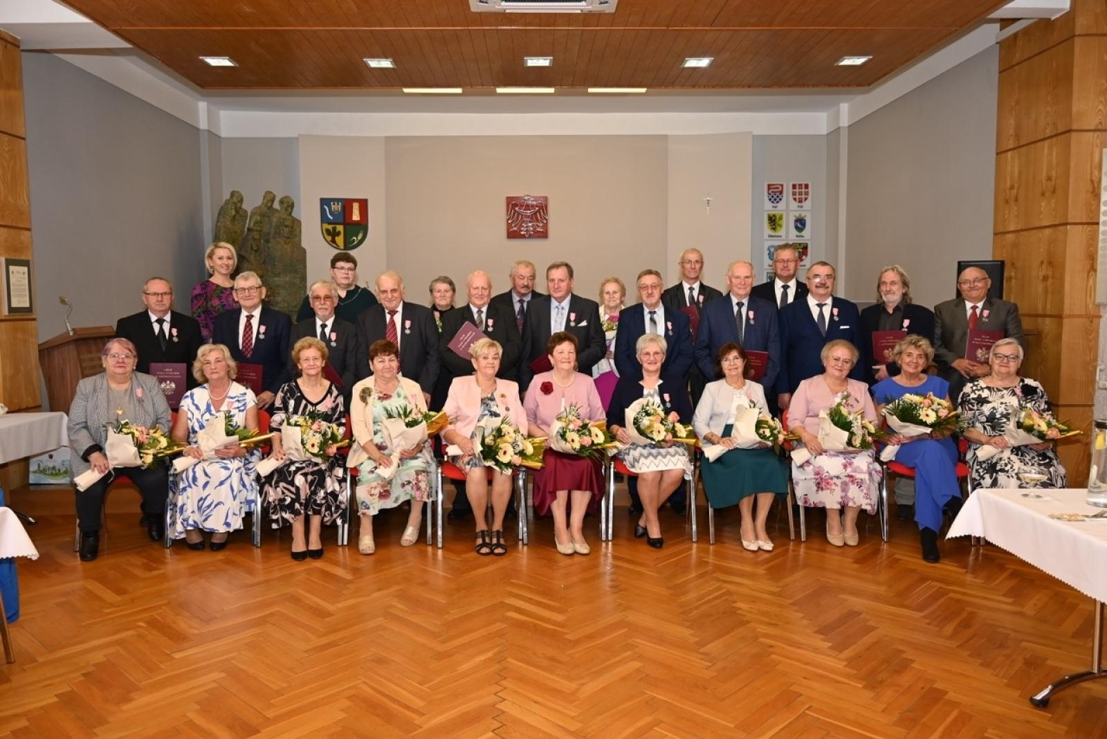 Zdjęcie w galerii na portalu naszraciborz.pl: Blisko trzydzieści par świętowało złote gody w Krzyżanowicach wiadomości z regionu