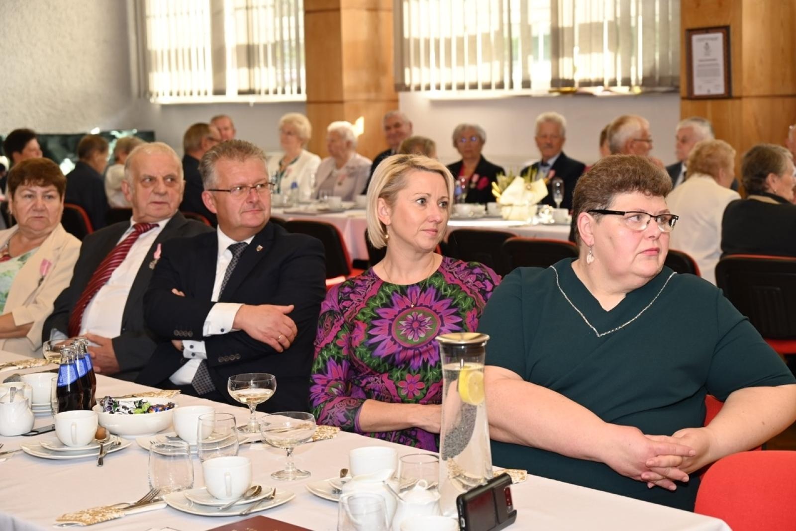 Zdjęcie w galerii na portalu naszraciborz.pl: Blisko trzydzieści par świętowało złote gody w Krzyżanowicach wiadomości z regionu