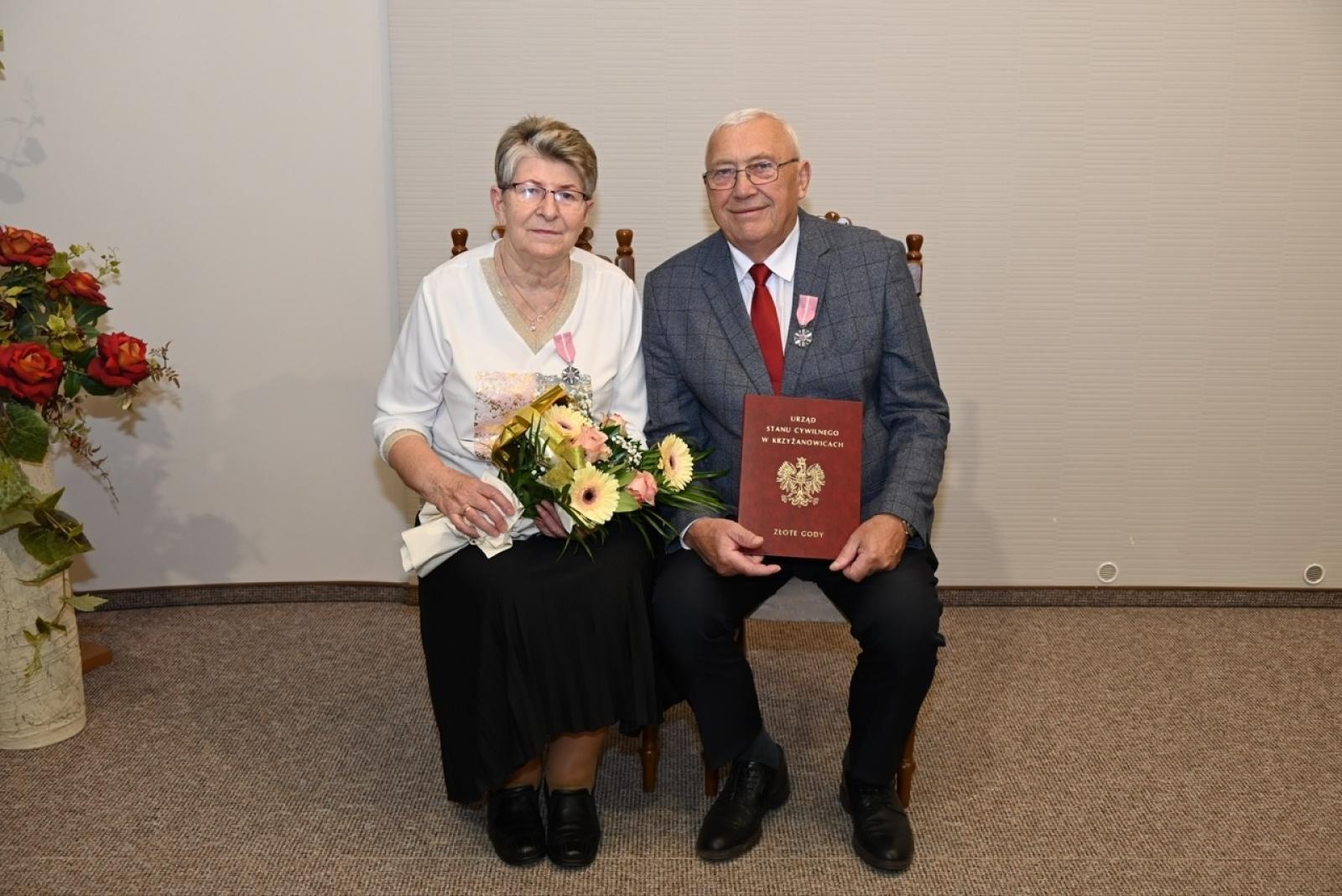 Zdjęcie w galerii na portalu naszraciborz.pl: Blisko trzydzieści par świętowało złote gody w Krzyżanowicach wiadomości z regionu