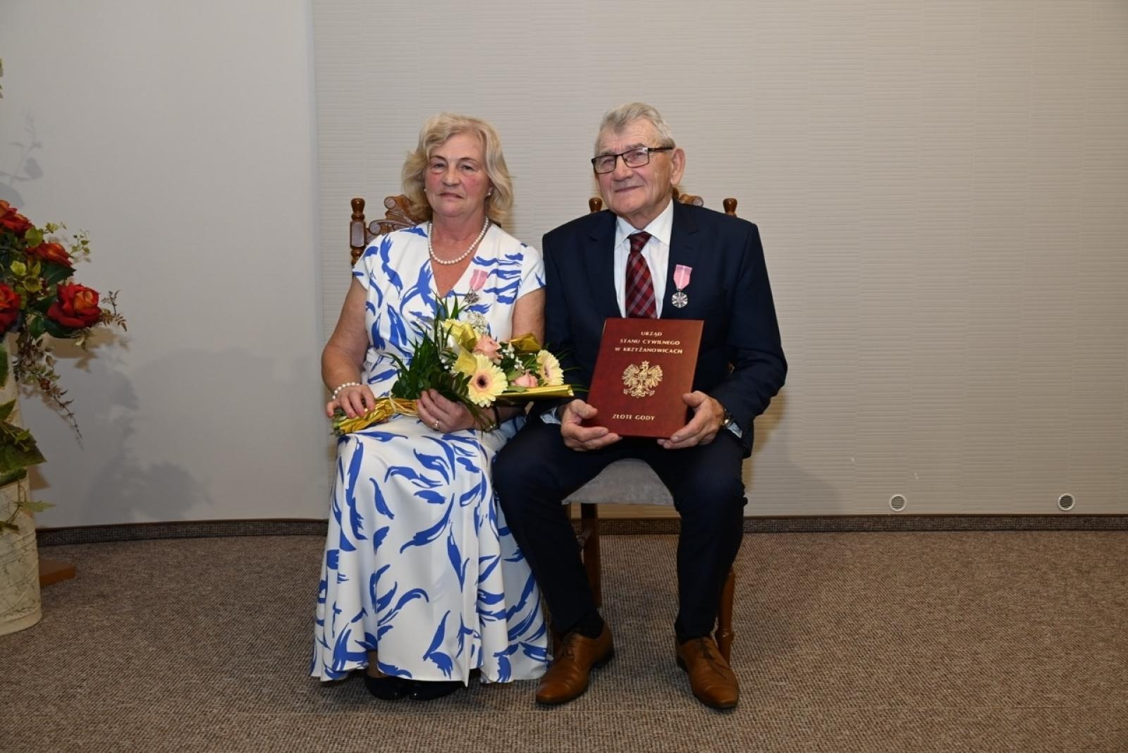 Zdjęcie w galerii na portalu naszraciborz.pl: Blisko trzydzieści par świętowało złote gody w Krzyżanowicach wiadomości z regionu