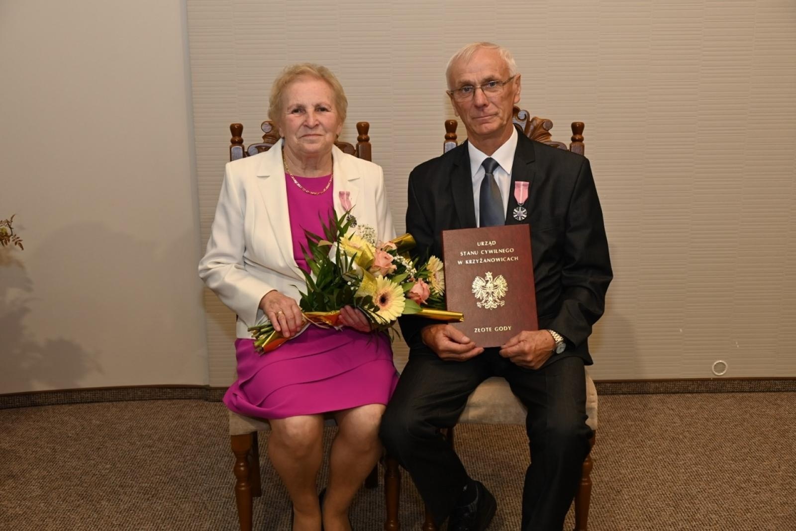 Zdjęcie w galerii na portalu naszraciborz.pl: Blisko trzydzieści par świętowało złote gody w Krzyżanowicach wiadomości z regionu