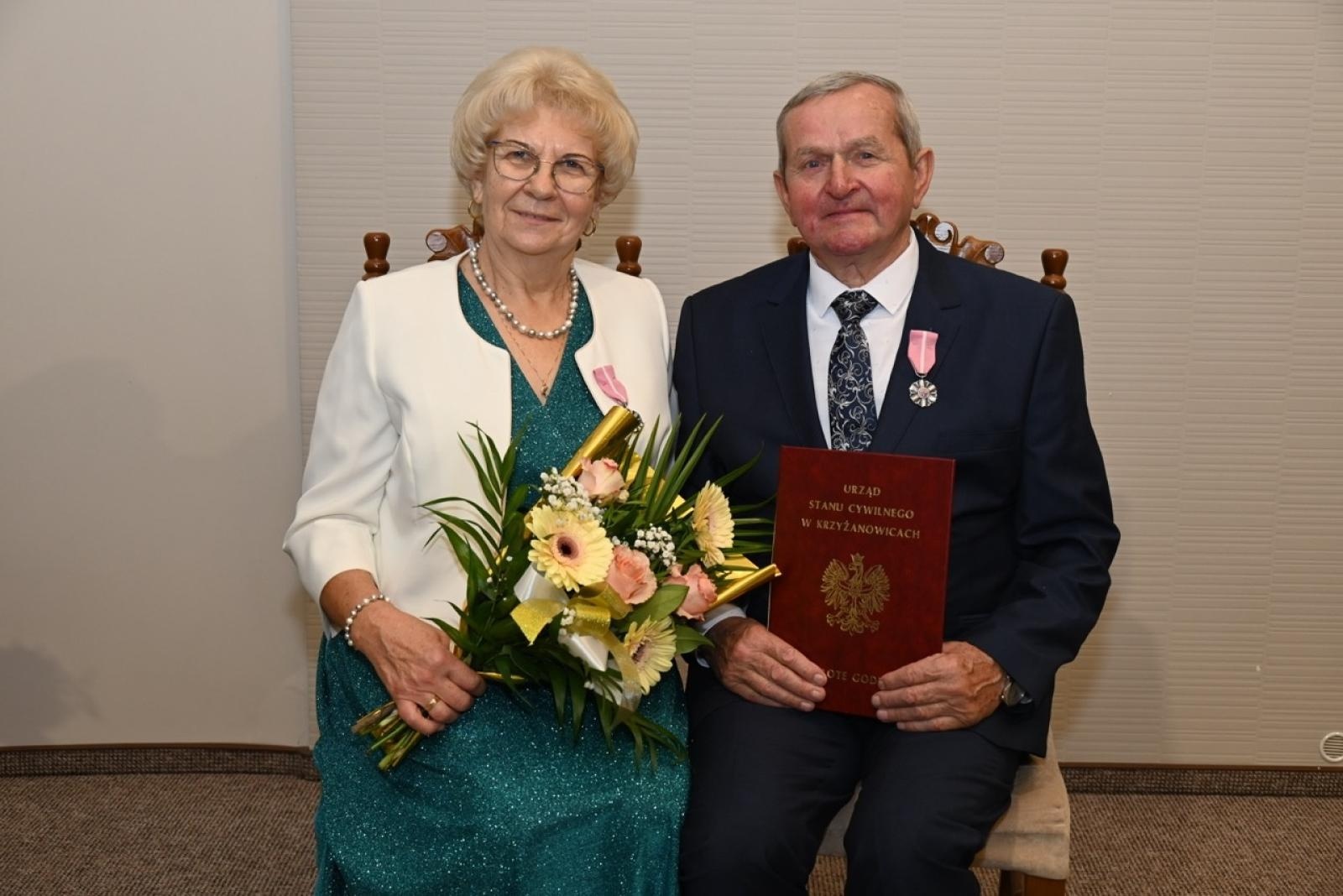 Zdjęcie w galerii na portalu naszraciborz.pl: Blisko trzydzieści par świętowało złote gody w Krzyżanowicach wiadomości z regionu