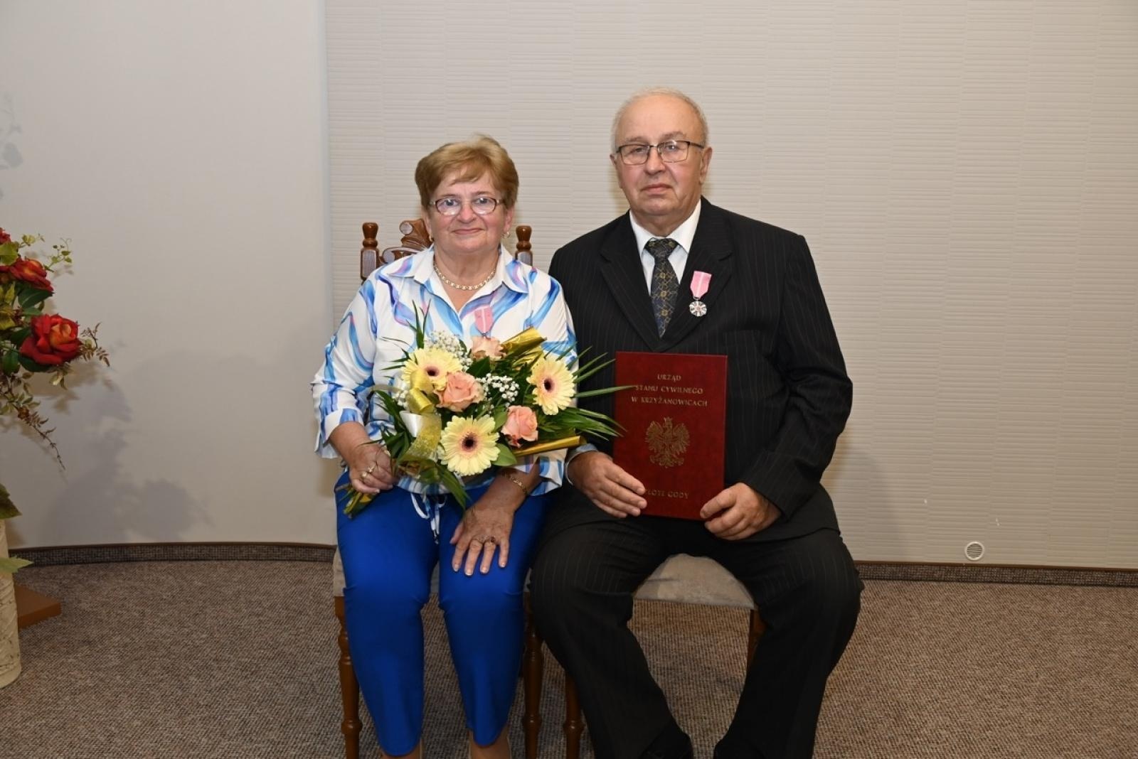 Zdjęcie w galerii na portalu naszraciborz.pl: Blisko trzydzieści par świętowało złote gody w Krzyżanowicach wiadomości z regionu