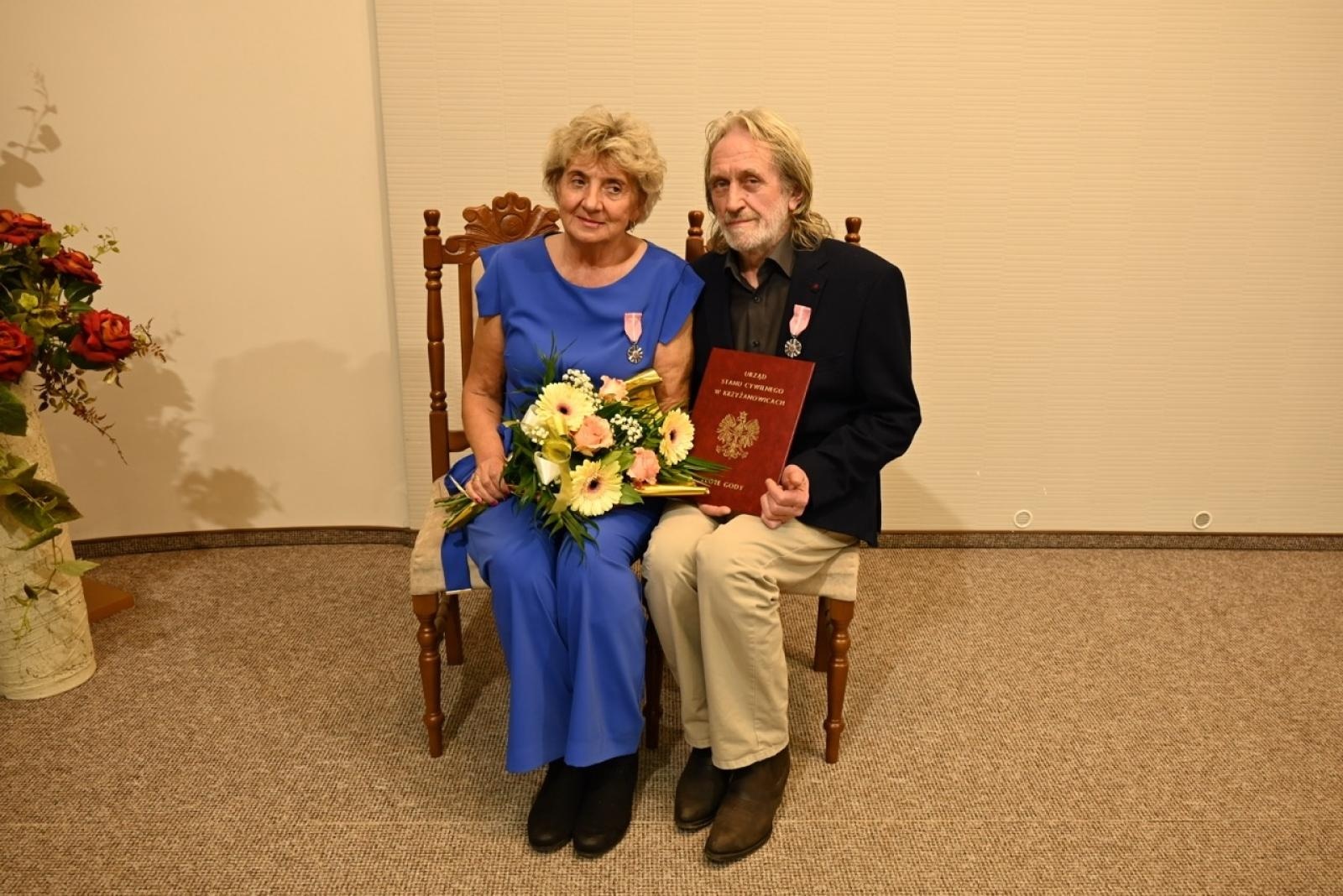 Zdjęcie w galerii na portalu naszraciborz.pl: Blisko trzydzieści par świętowało złote gody w Krzyżanowicach wiadomości z regionu