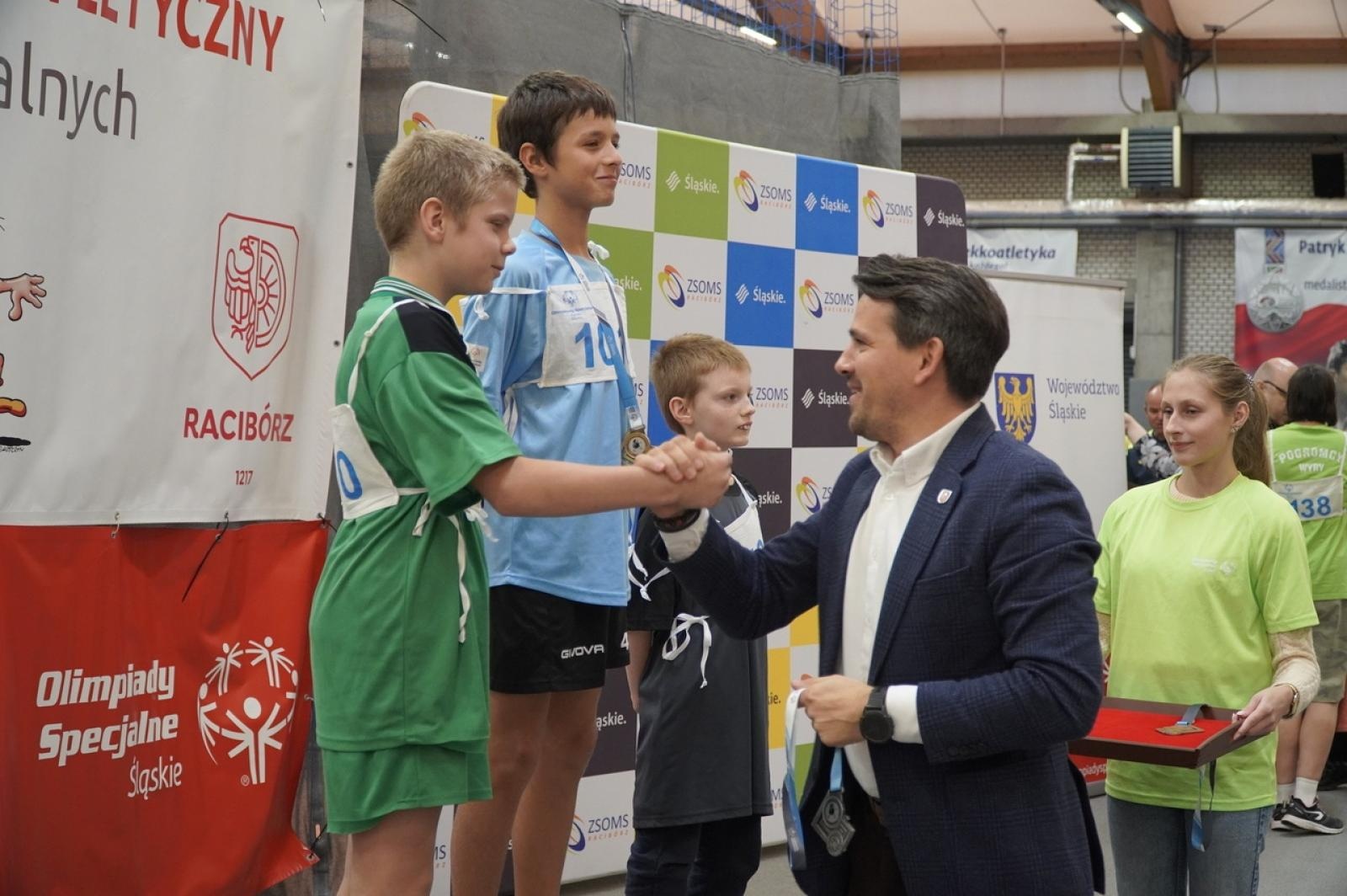 Zdjęcie w galerii na portalu naszraciborz.pl: XXII Śląski Mityng Lekkoatletyczny Olimpiad Specjalnych Racibórz 2024 wiadomości z regionu