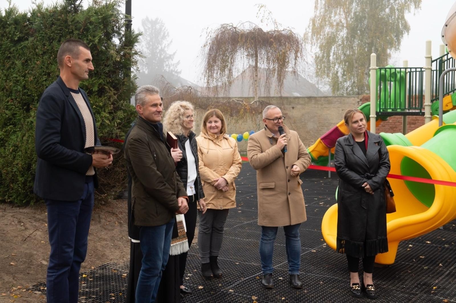 Zdjęcie w galerii na portalu naszraciborz.pl: Samborowice mają piękny plac zabaw wiadomości z regionu