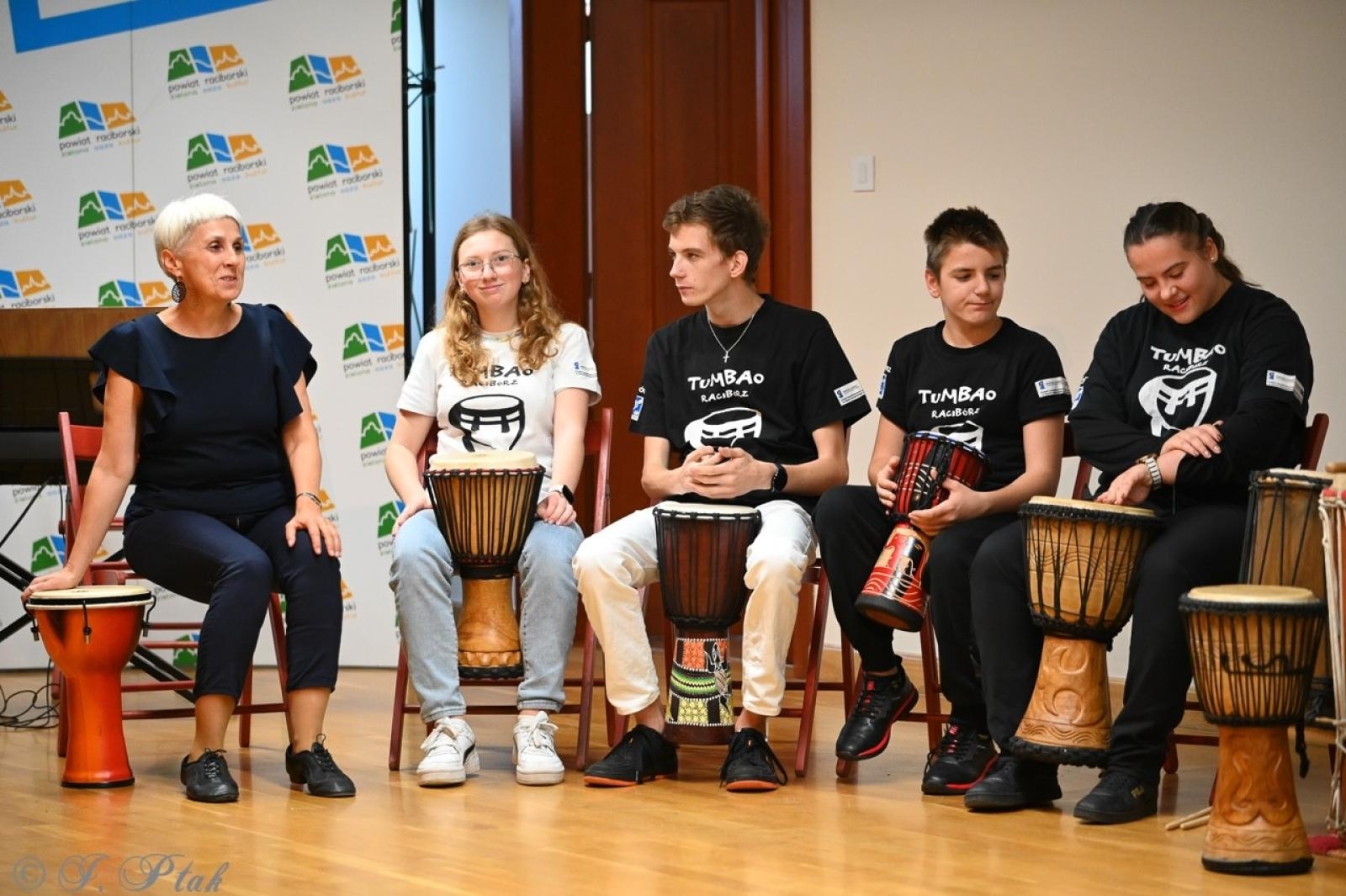 Zdjęcie w galerii na portalu naszraciborz.pl: Jubileusz 10-lecia Stowarzyszenia SPEKTRUM. Konferencja na Zamku Piastowskim wiadomości z regionu