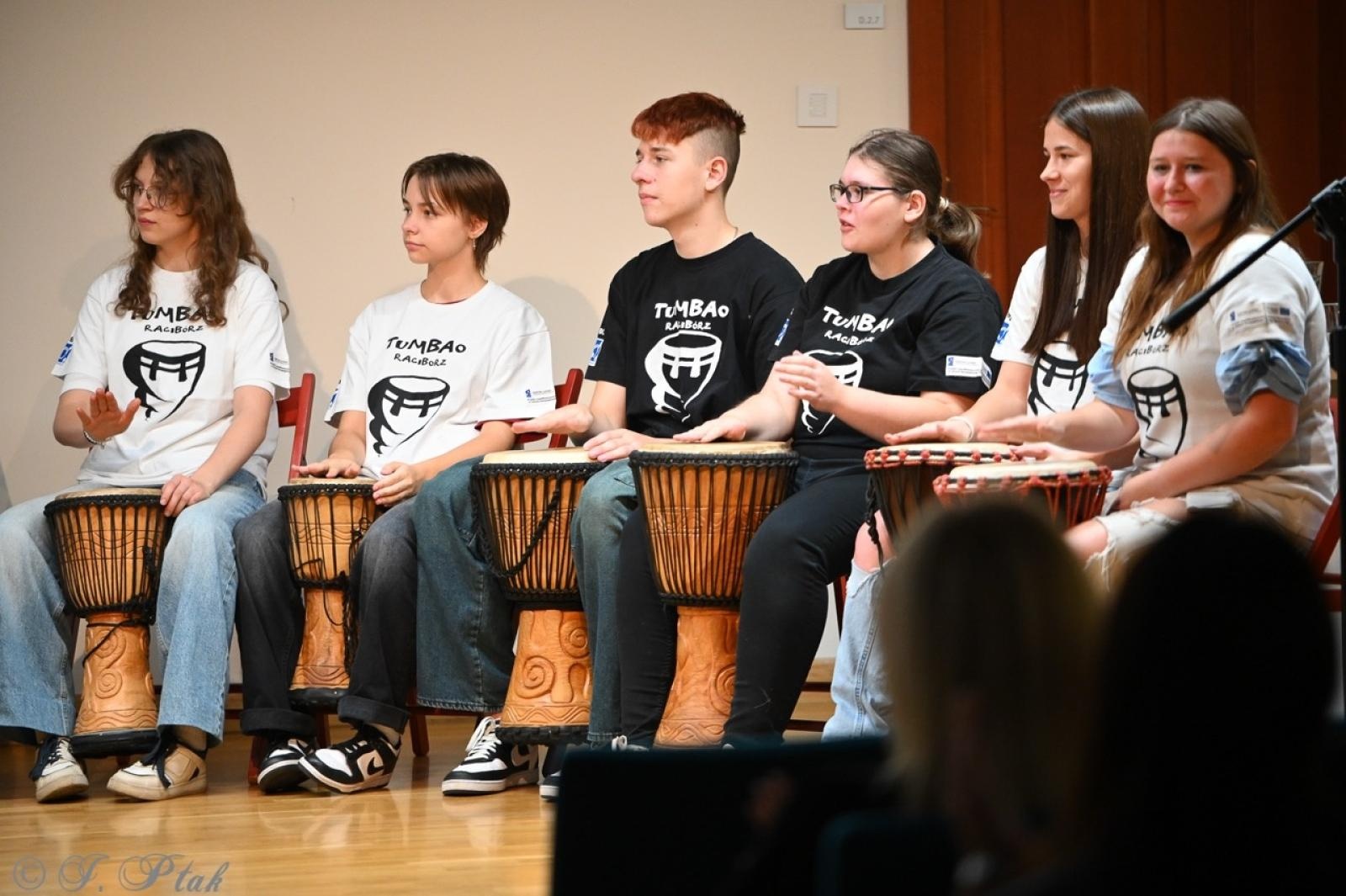 Zdjęcie w galerii na portalu naszraciborz.pl: Jubileusz 10-lecia Stowarzyszenia SPEKTRUM. Konferencja na Zamku Piastowskim wiadomości z regionu