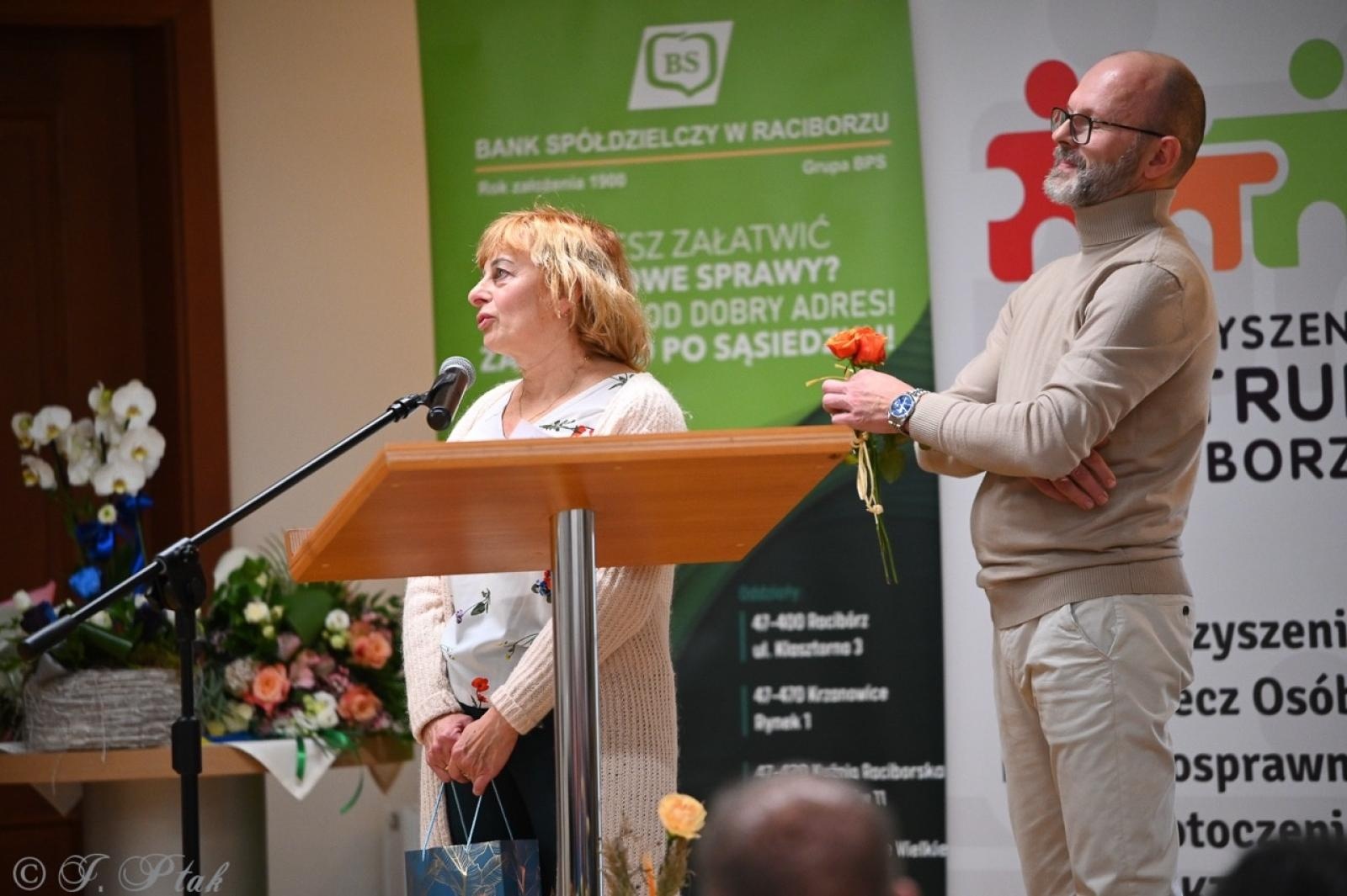 Zdjęcie w galerii na portalu naszraciborz.pl: Jubileusz 10-lecia Stowarzyszenia SPEKTRUM. Konferencja na Zamku Piastowskim wiadomości z regionu