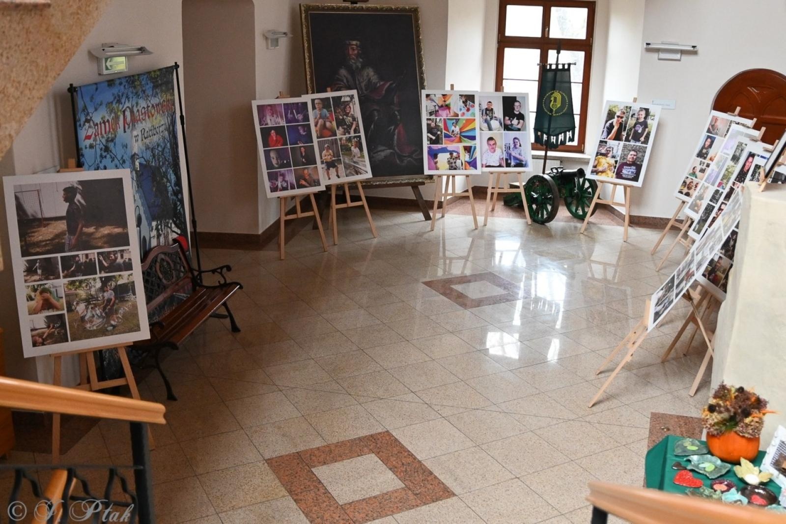 Zdjęcie w galerii na portalu naszraciborz.pl: Jubileusz 10-lecia Stowarzyszenia SPEKTRUM. Konferencja na Zamku Piastowskim wiadomości z regionu