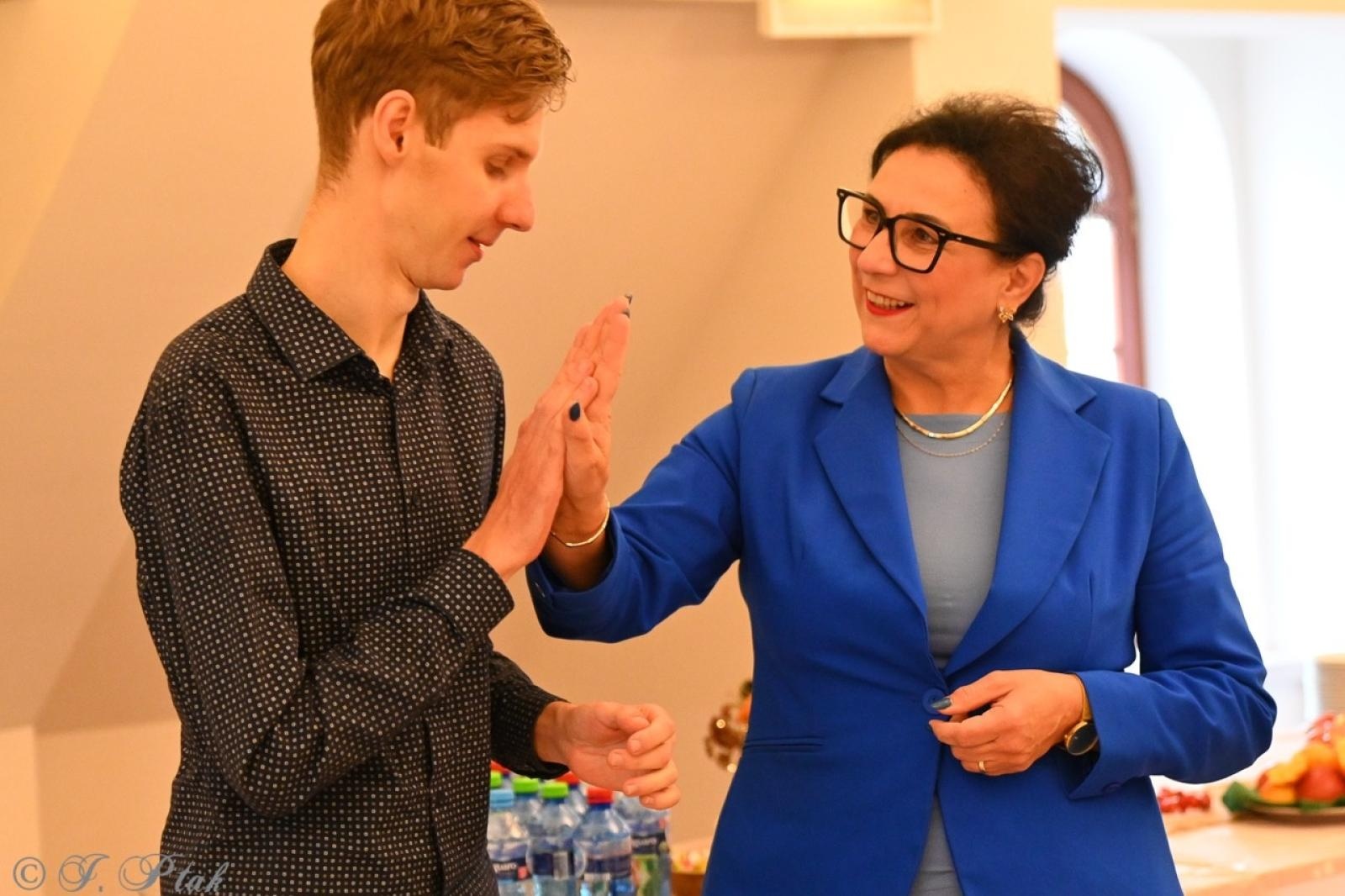 Zdjęcie w galerii na portalu naszraciborz.pl: Jubileusz 10-lecia Stowarzyszenia SPEKTRUM. Konferencja na Zamku Piastowskim wiadomości z regionu