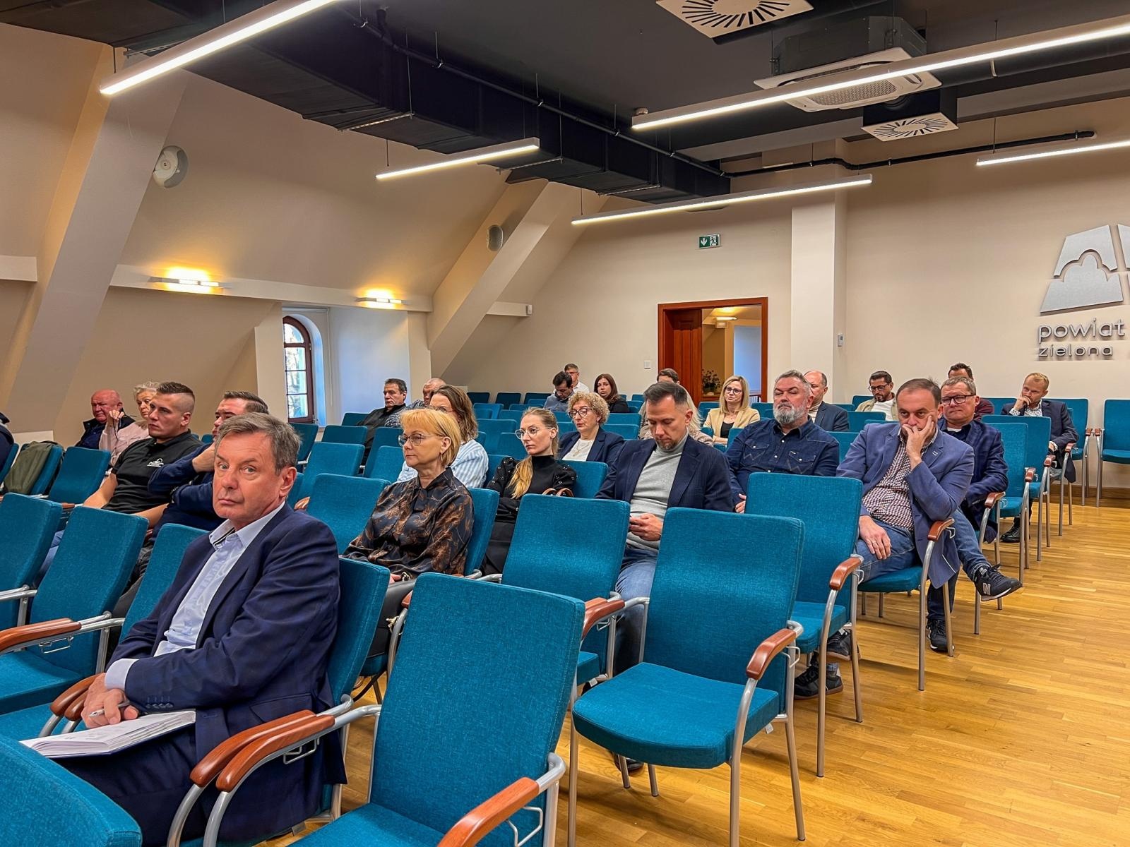 Zdjęcie w galerii na portalu naszraciborz.pl: Biznes i władza na zamku. Starosta o nowych inwestycjach drogowych, prezydent o trasie do Rybnika, pl. Długosza i żwirowni wiadomości z regionu