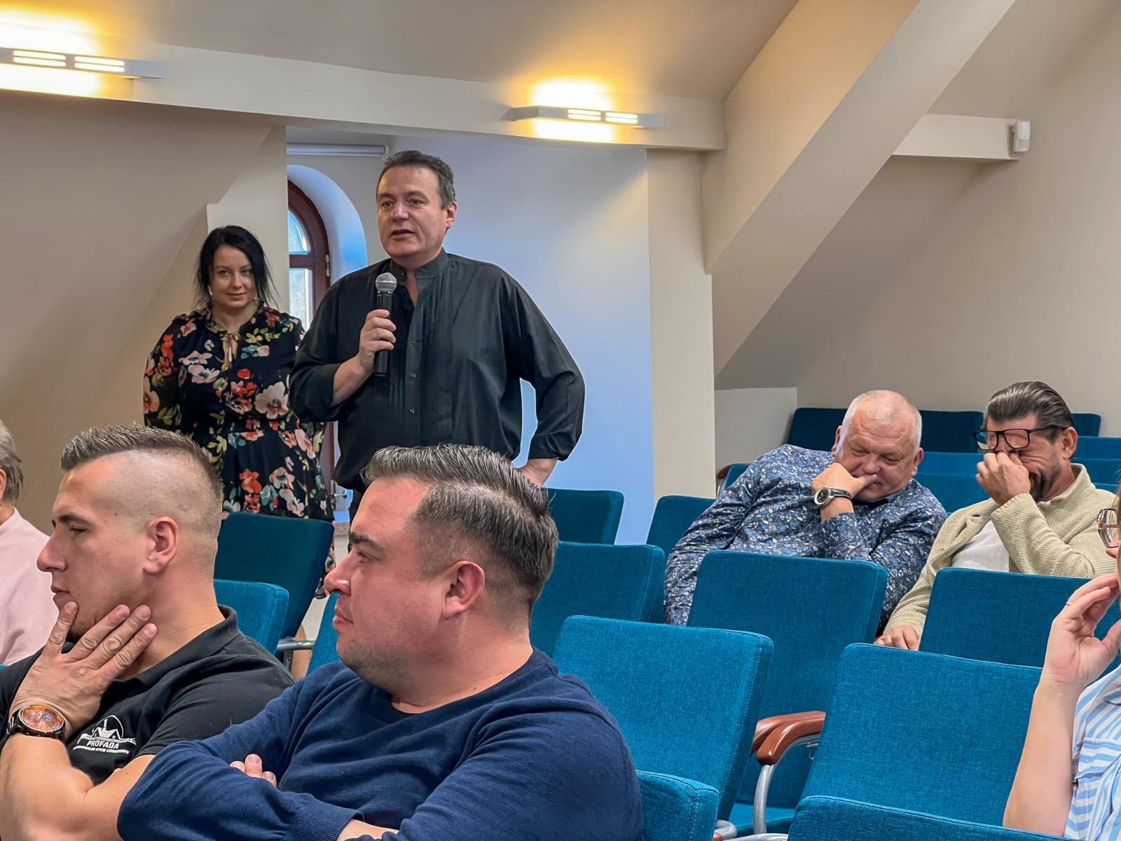 Zdjęcie w galerii na portalu naszraciborz.pl: Biznes i władza na zamku. Starosta o nowych inwestycjach drogowych, prezydent o trasie do Rybnika, pl. Długosza i żwirowni wiadomości z regionu