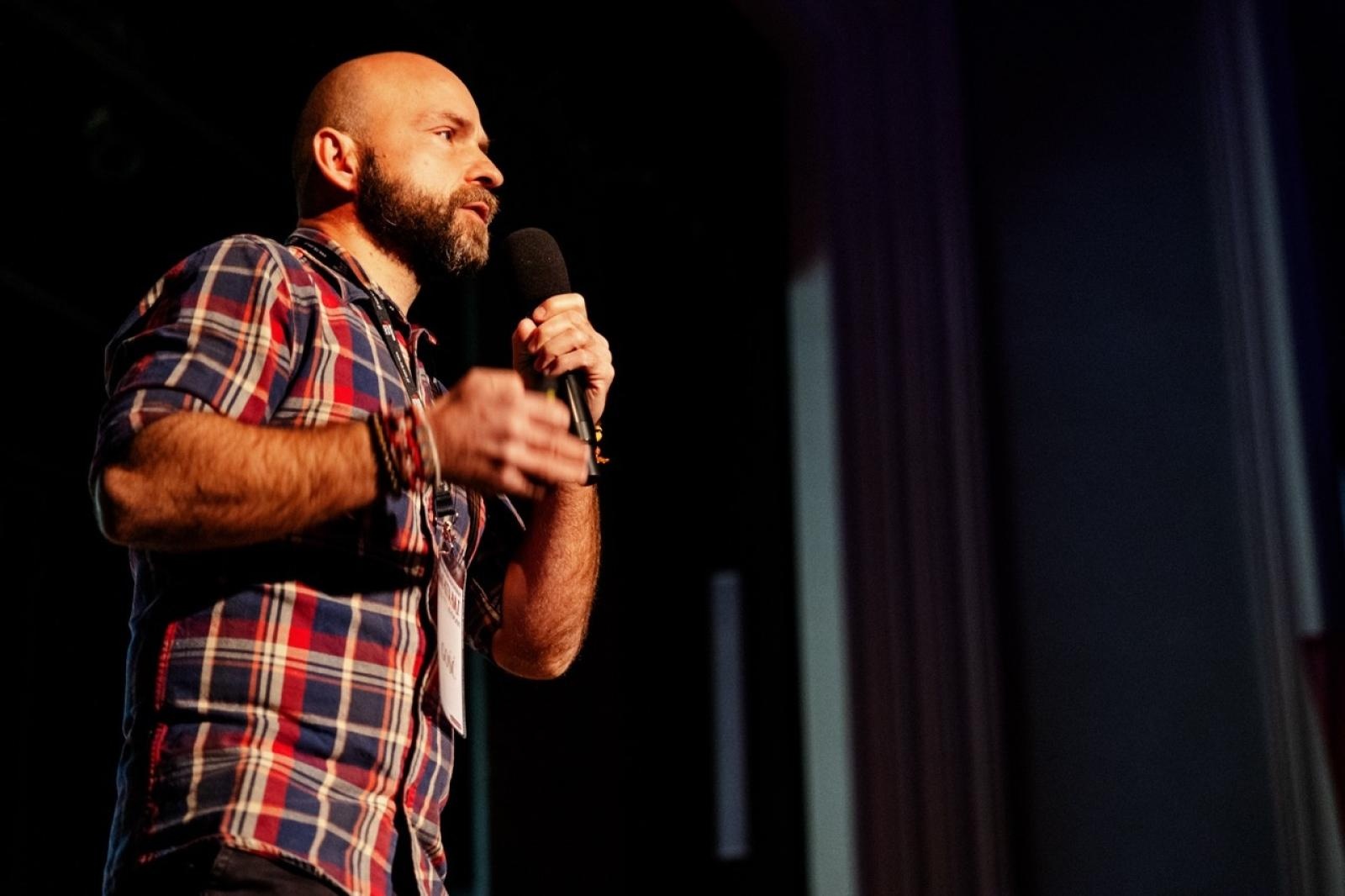 Zdjęcie w galerii na portalu naszraciborz.pl: WIATRAKI już kręcą. Ruszył raciborski festiwal podróżniczy [FOTO] wiadomości z regionu