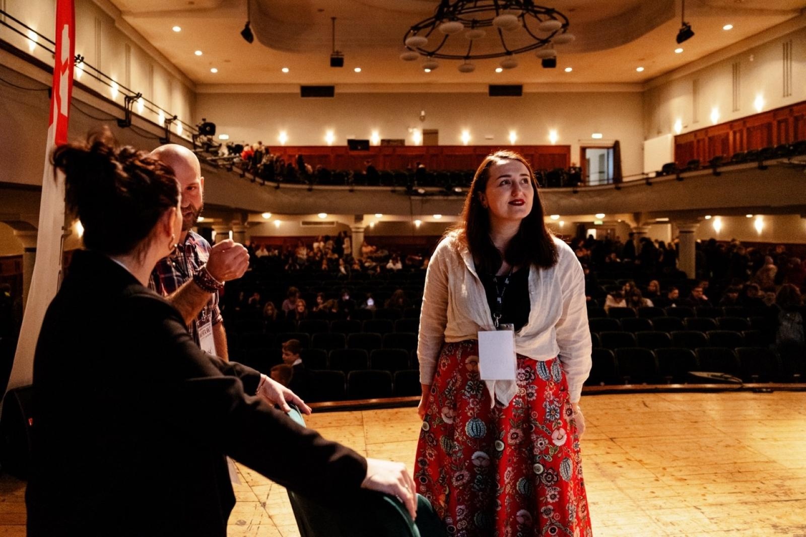 Zdjęcie w galerii na portalu naszraciborz.pl: WIATRAKI już kręcą. Ruszył raciborski festiwal podróżniczy [FOTO] wiadomości z regionu