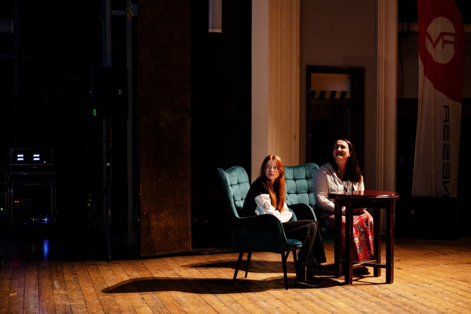 Zdjęcie w galerii na portalu naszraciborz.pl: WIATRAKI już kręcą. Ruszył raciborski festiwal podróżniczy [FOTO] wiadomości z regionu