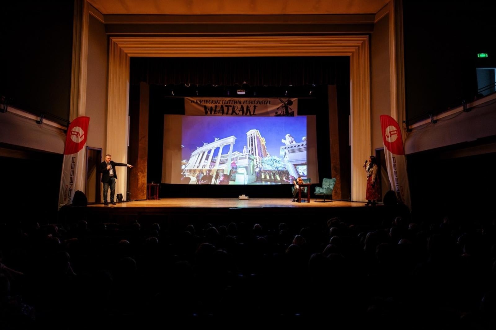 Zdjęcie w galerii na portalu naszraciborz.pl: WIATRAKI już kręcą. Ruszył raciborski festiwal podróżniczy [FOTO] wiadomości z regionu