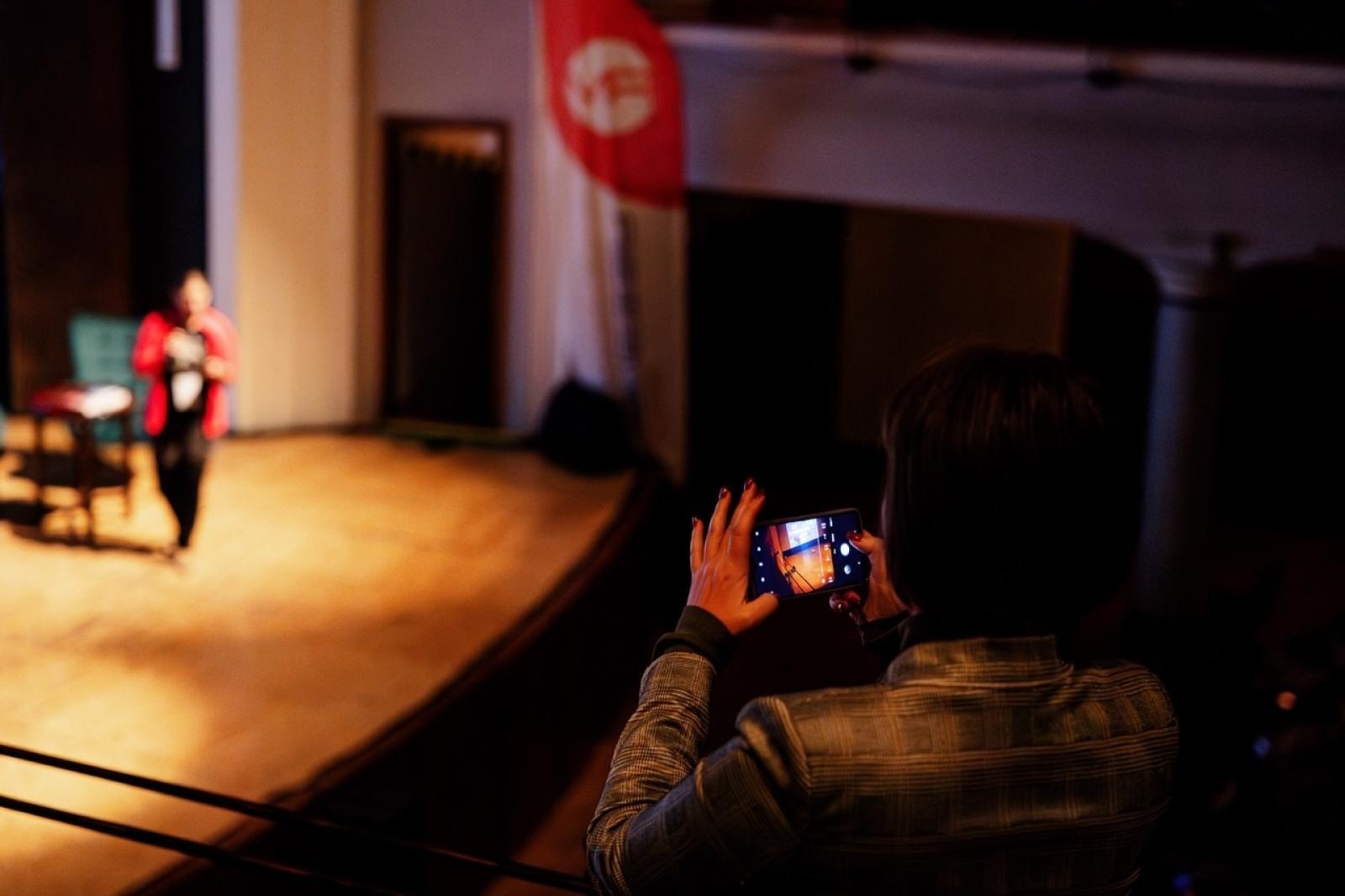 Zdjęcie w galerii na portalu naszraciborz.pl: WIATRAKI już kręcą. Ruszył raciborski festiwal podróżniczy [FOTO] wiadomości z regionu