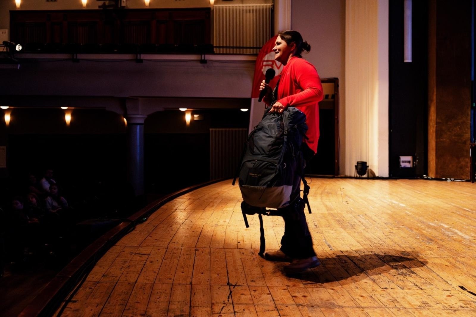 Zdjęcie w galerii na portalu naszraciborz.pl: WIATRAKI już kręcą. Ruszył raciborski festiwal podróżniczy [FOTO] wiadomości z regionu