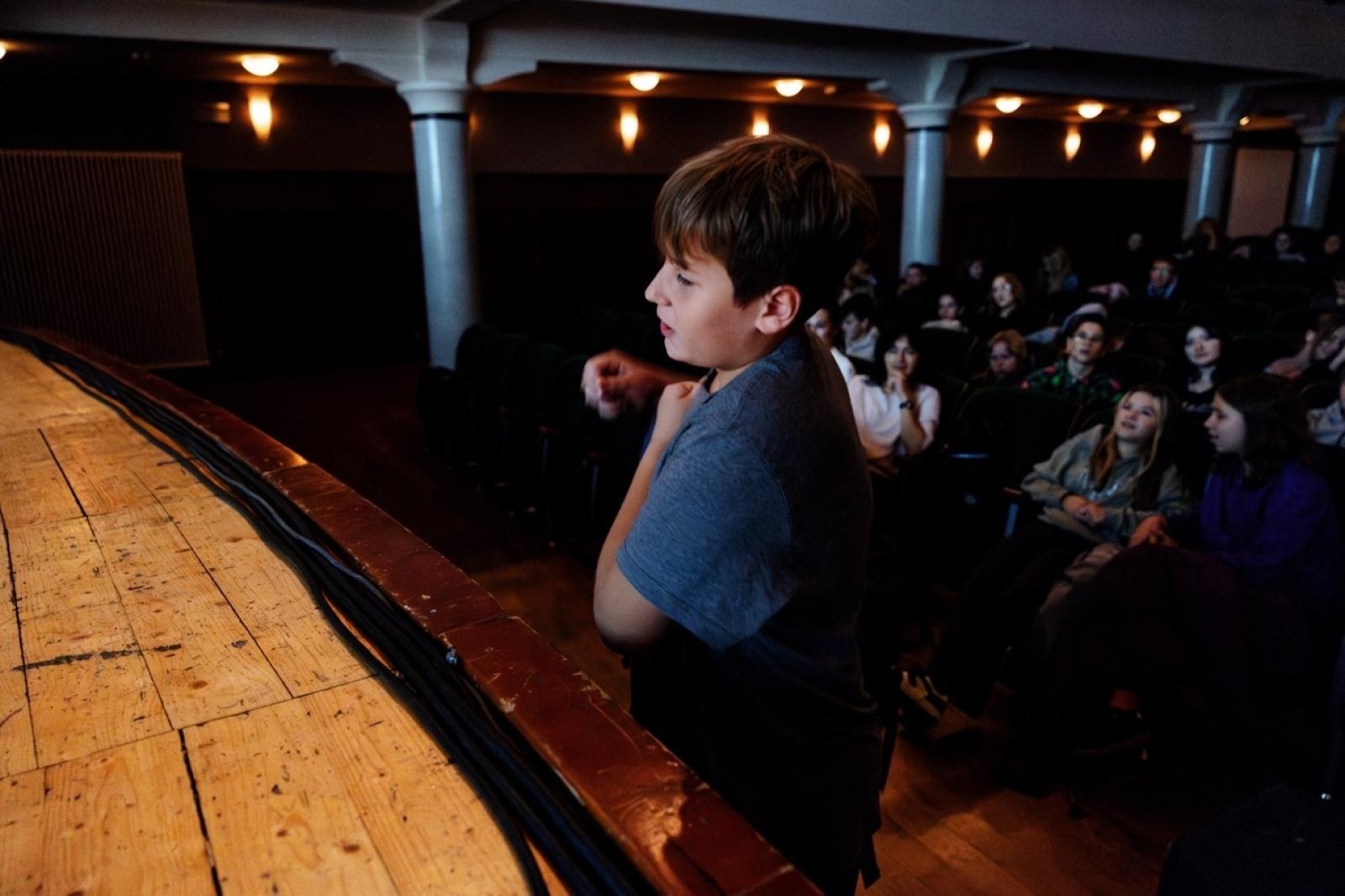 Zdjęcie w galerii na portalu naszraciborz.pl: WIATRAKI już kręcą. Ruszył raciborski festiwal podróżniczy [FOTO] wiadomości z regionu