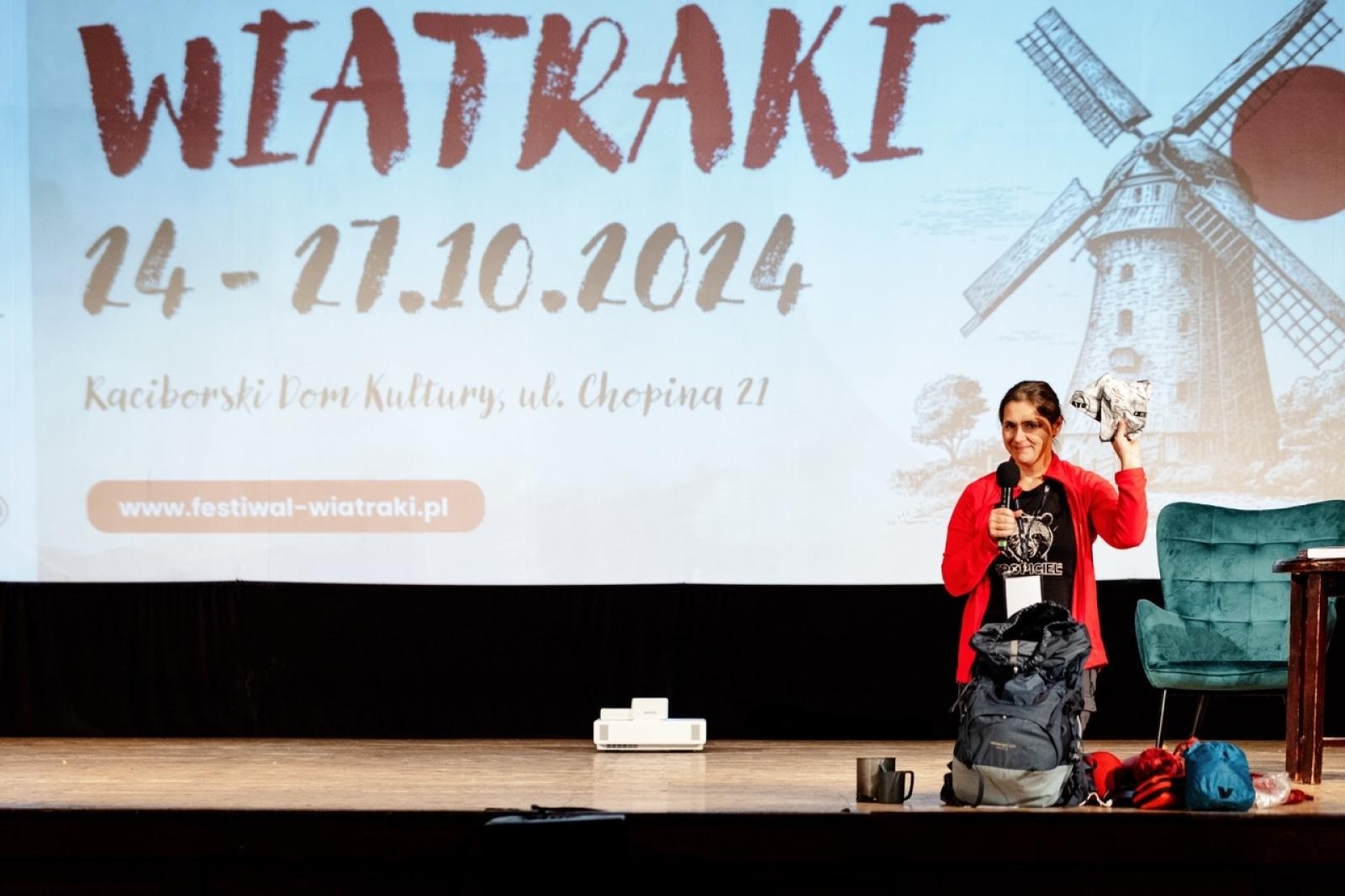 Zdjęcie w galerii na portalu naszraciborz.pl: WIATRAKI już kręcą. Ruszył raciborski festiwal podróżniczy [FOTO] wiadomości z regionu