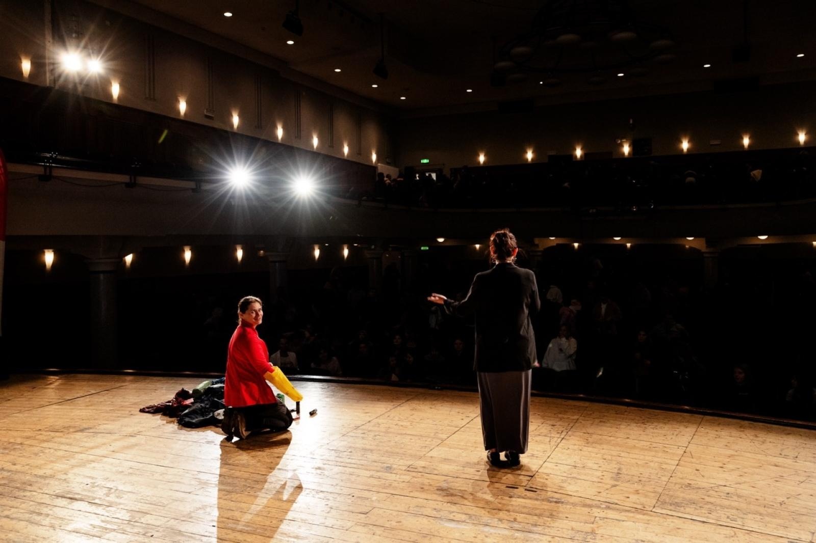 Zdjęcie w galerii na portalu naszraciborz.pl: WIATRAKI już kręcą. Ruszył raciborski festiwal podróżniczy [FOTO] wiadomości z regionu