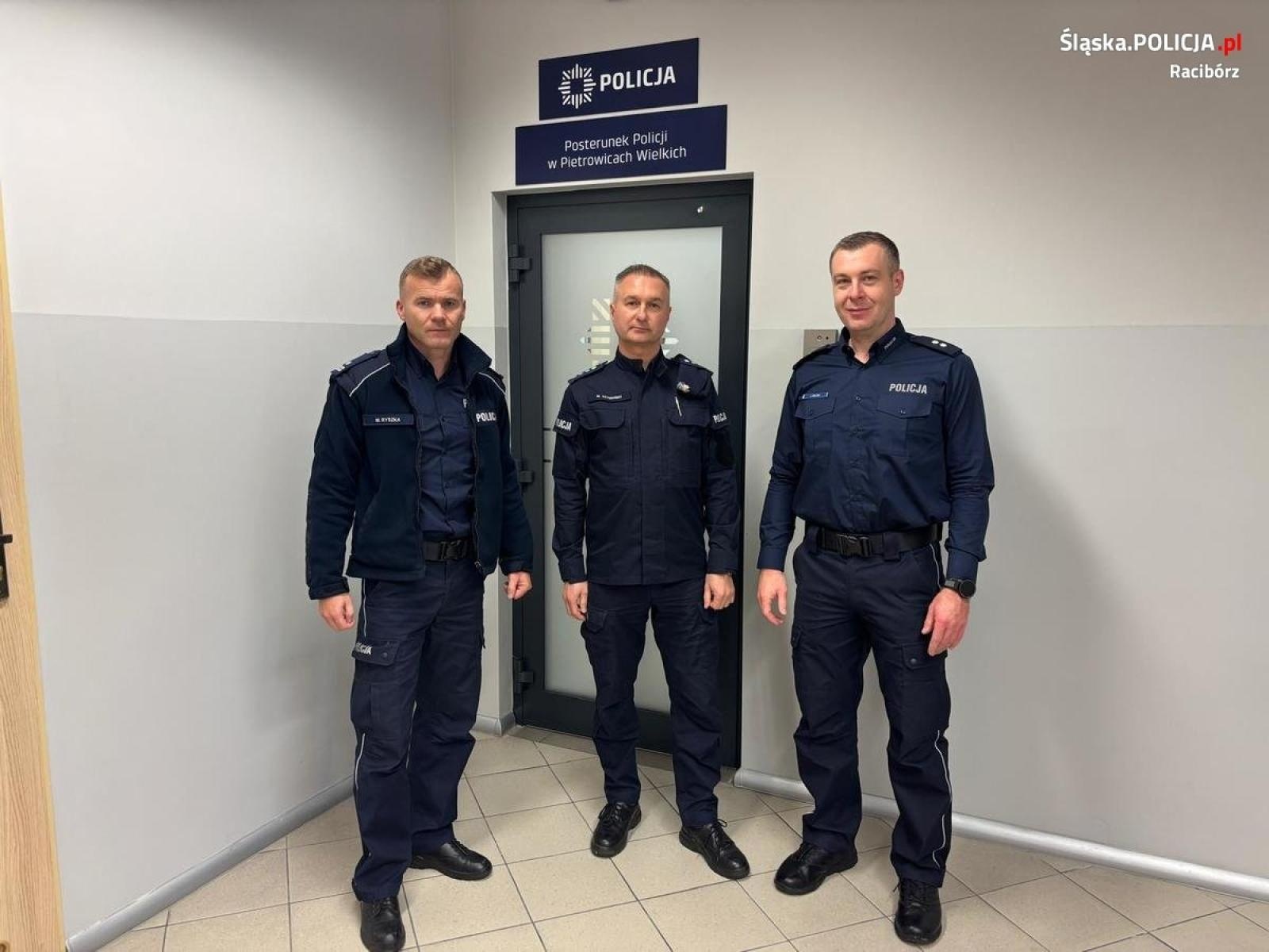 Zdjęcie w galerii na portalu naszraciborz.pl: Policjanci z Kietrza i Pietrowic Wielkich zacieśniają współpracę wiadomości z regionu
