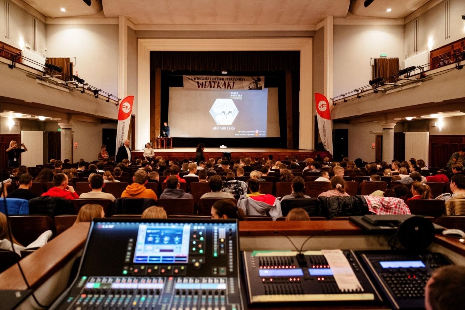 Zdjęcie w galerii na portalu naszraciborz.pl: Peru, Boliwia, Antarktyka, Meksyk - szkolne podróże w drugim dniu Raciborskiego Festiwalu Podróżniczego WIATRAKI wiadomości z regionu