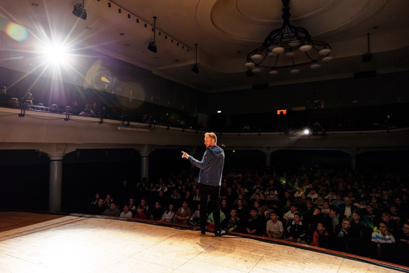 Zdjęcie w galerii na portalu naszraciborz.pl: Peru, Boliwia, Antarktyka, Meksyk - szkolne podróże w drugim dniu Raciborskiego Festiwalu Podróżniczego WIATRAKI wiadomości z regionu