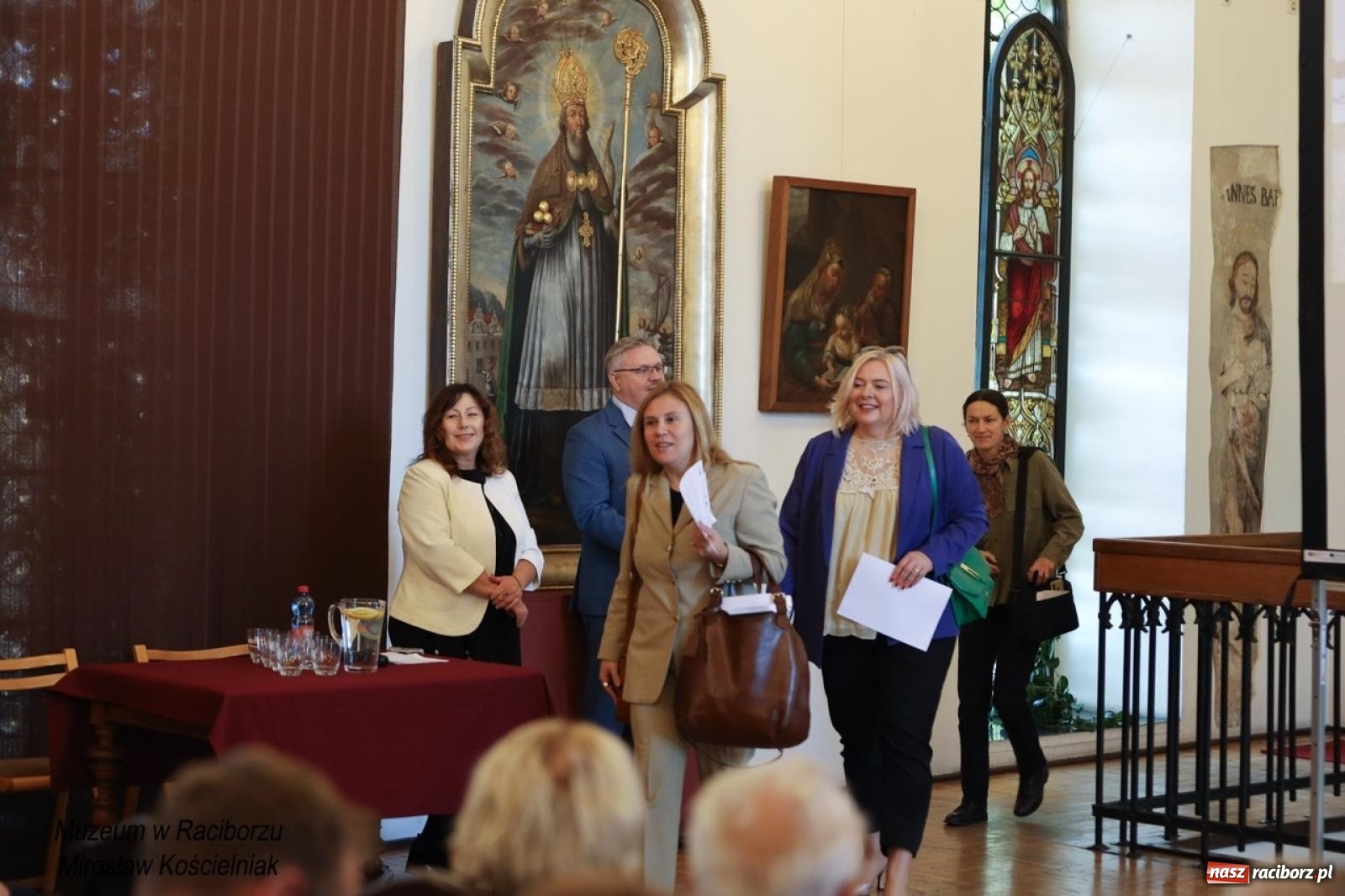 Zdjęcie w galerii na portalu naszraciborz.pl: W Raciborzu o najdawniejszych śladach osadnictwa i odkryciach archeologicznych – konferencja i otwarcie wystawy w Muzeum wiadomości z regionu