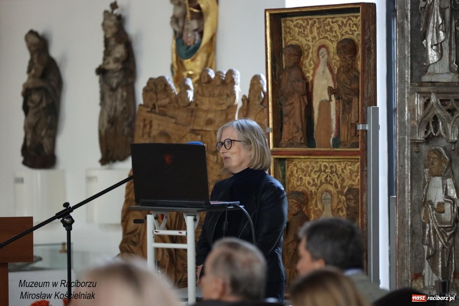 Zdjęcie w galerii na portalu naszraciborz.pl: W Raciborzu o najdawniejszych śladach osadnictwa i odkryciach archeologicznych – konferencja i otwarcie wystawy w Muzeum wiadomości z regionu