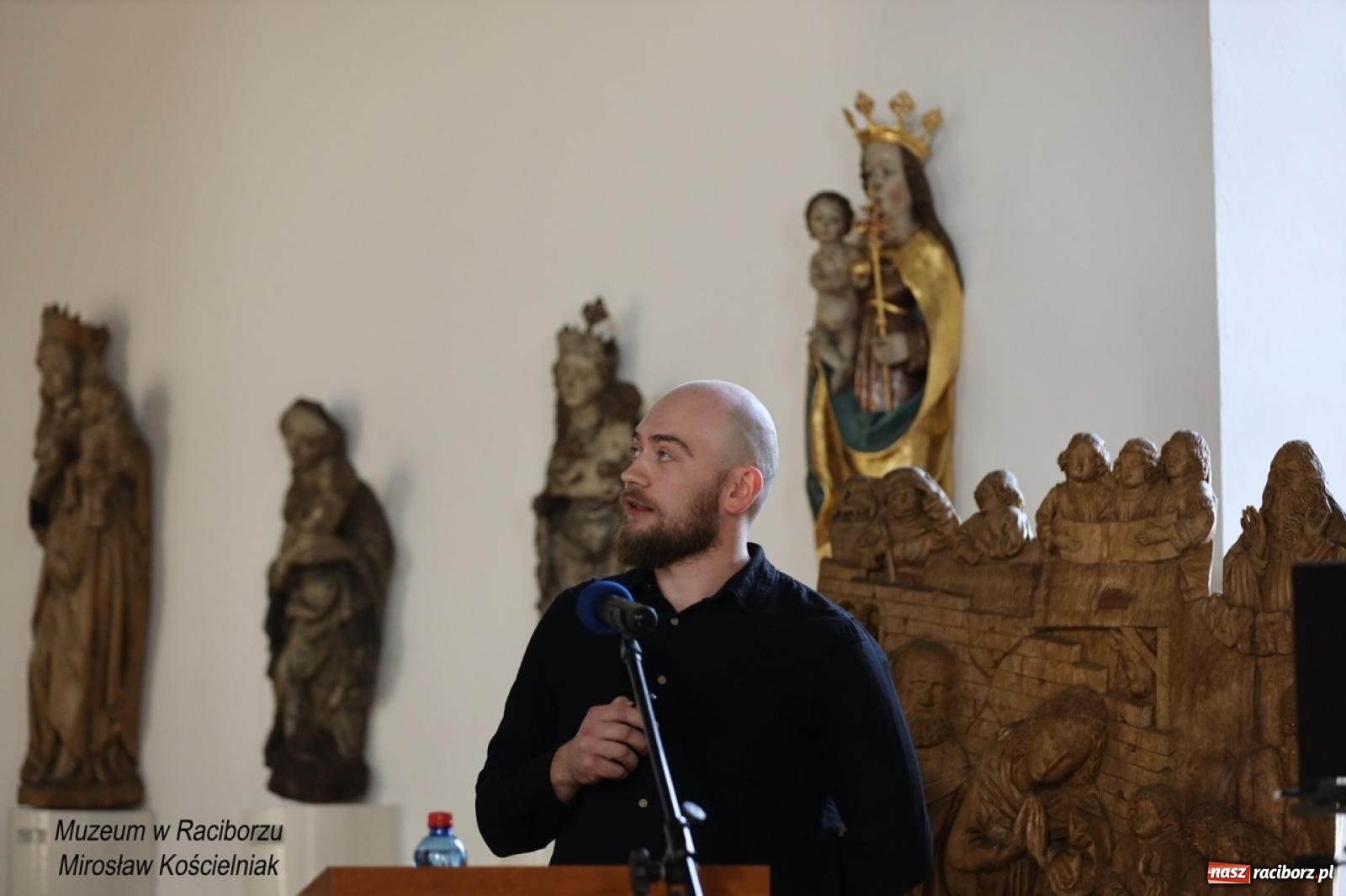 Zdjęcie w galerii na portalu naszraciborz.pl: W Raciborzu o najdawniejszych śladach osadnictwa i odkryciach archeologicznych – konferencja i otwarcie wystawy w Muzeum wiadomości z regionu